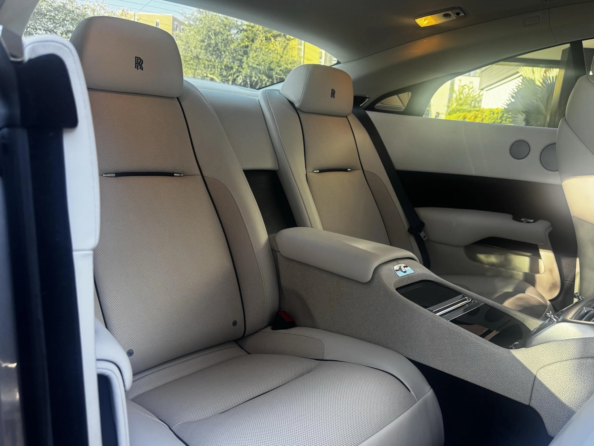 mph010_694418982_470597553_69059197c26b447addcd6564_e2b141a50e