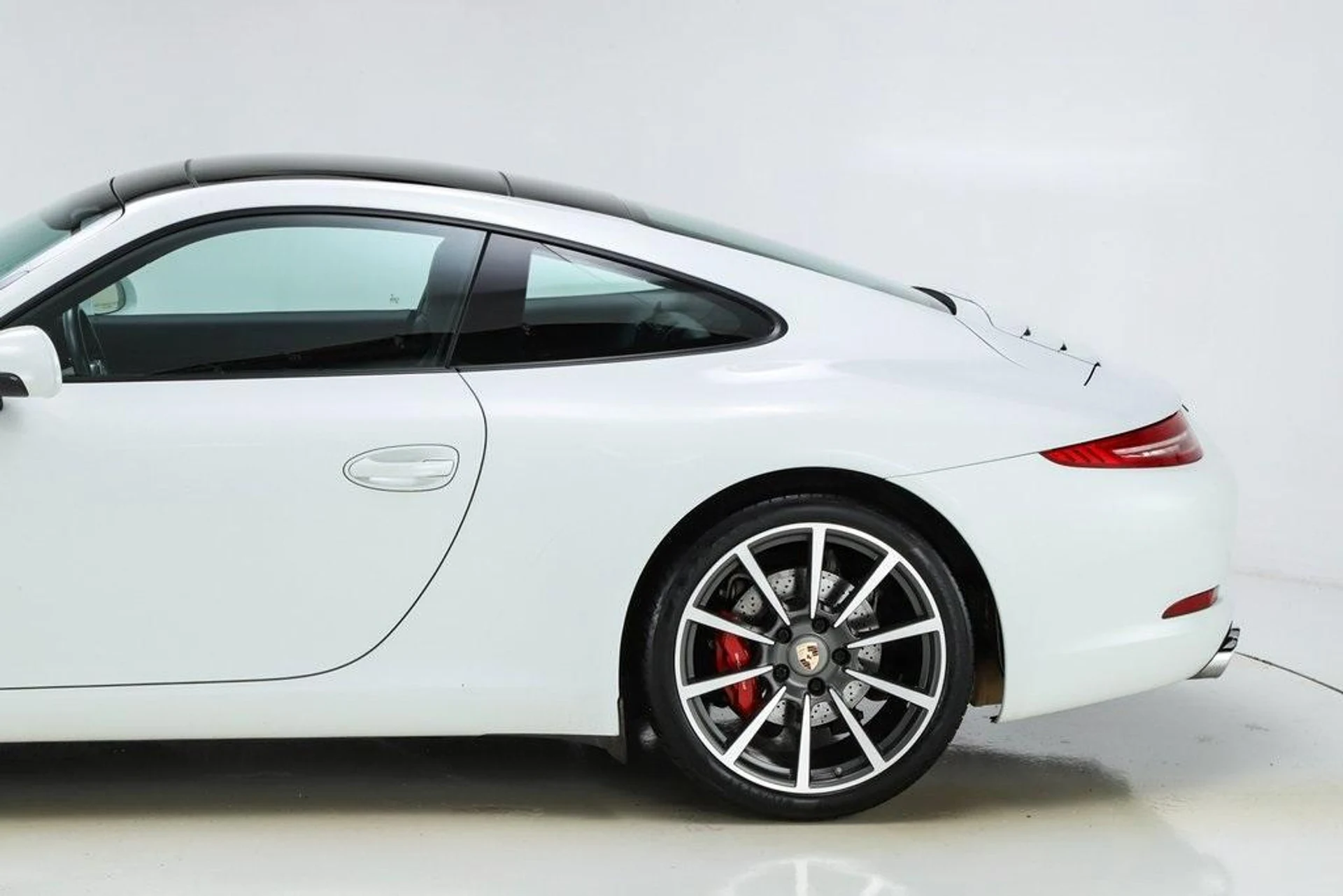 mph010_694955386_RTT_Ll_Uf_Ee07_IRTN_s_Ji_C_Ti_B_6dg_b3f4a0f912