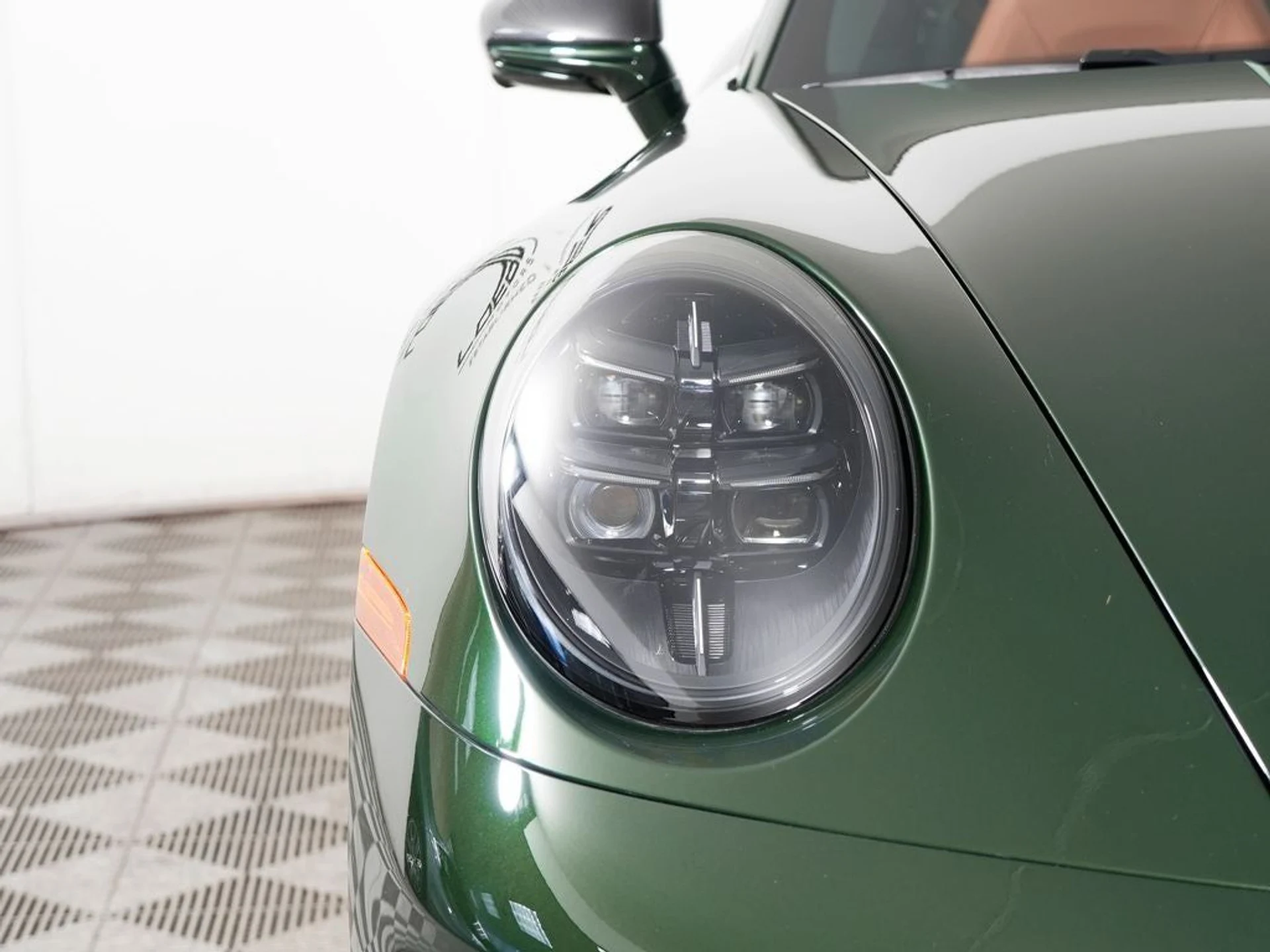 mph010_697492510_11_cfb19bb945