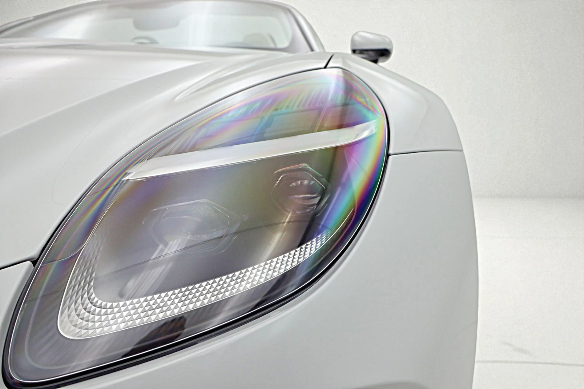 mph010_698056614_New_2026_Aston_Martin_Vantage_Roadster_2959eafc15