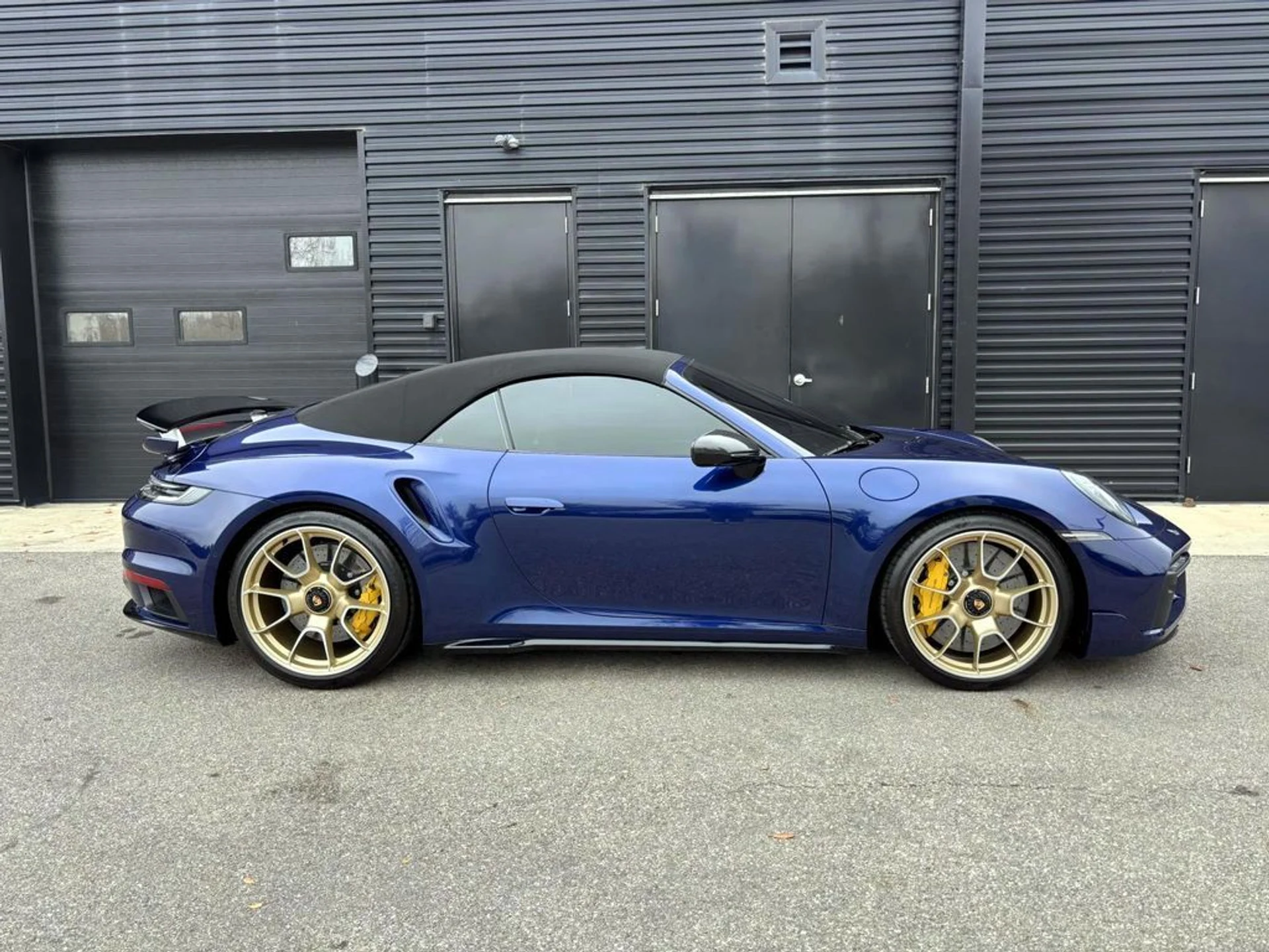 mph010_702509845_e414c839b98e97976792f95e2fa6f6f3x_8d527267ce