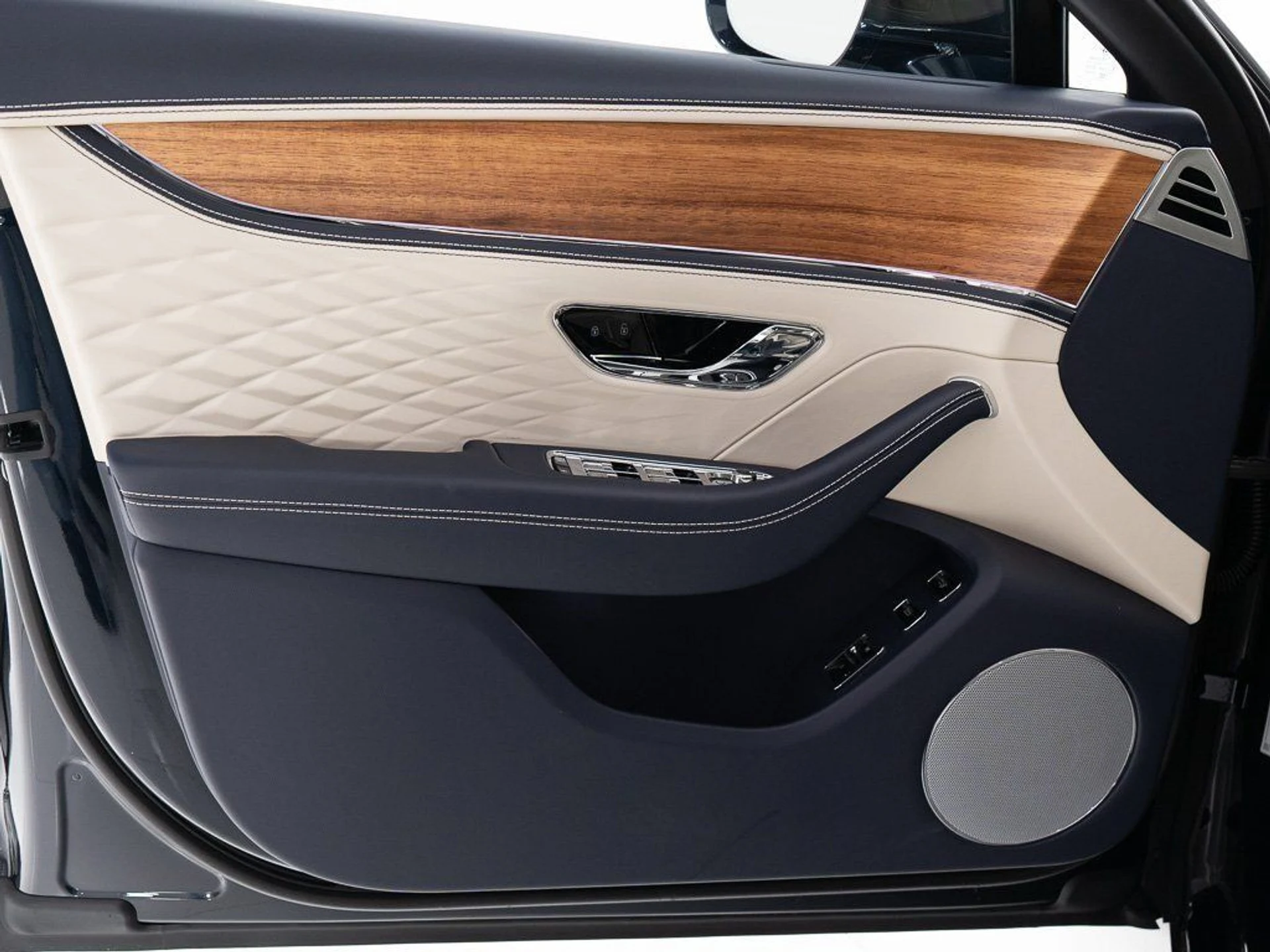 mph010_705058920_449ff094ddfdab0e1837b2cb91d17499_9d6e82d584