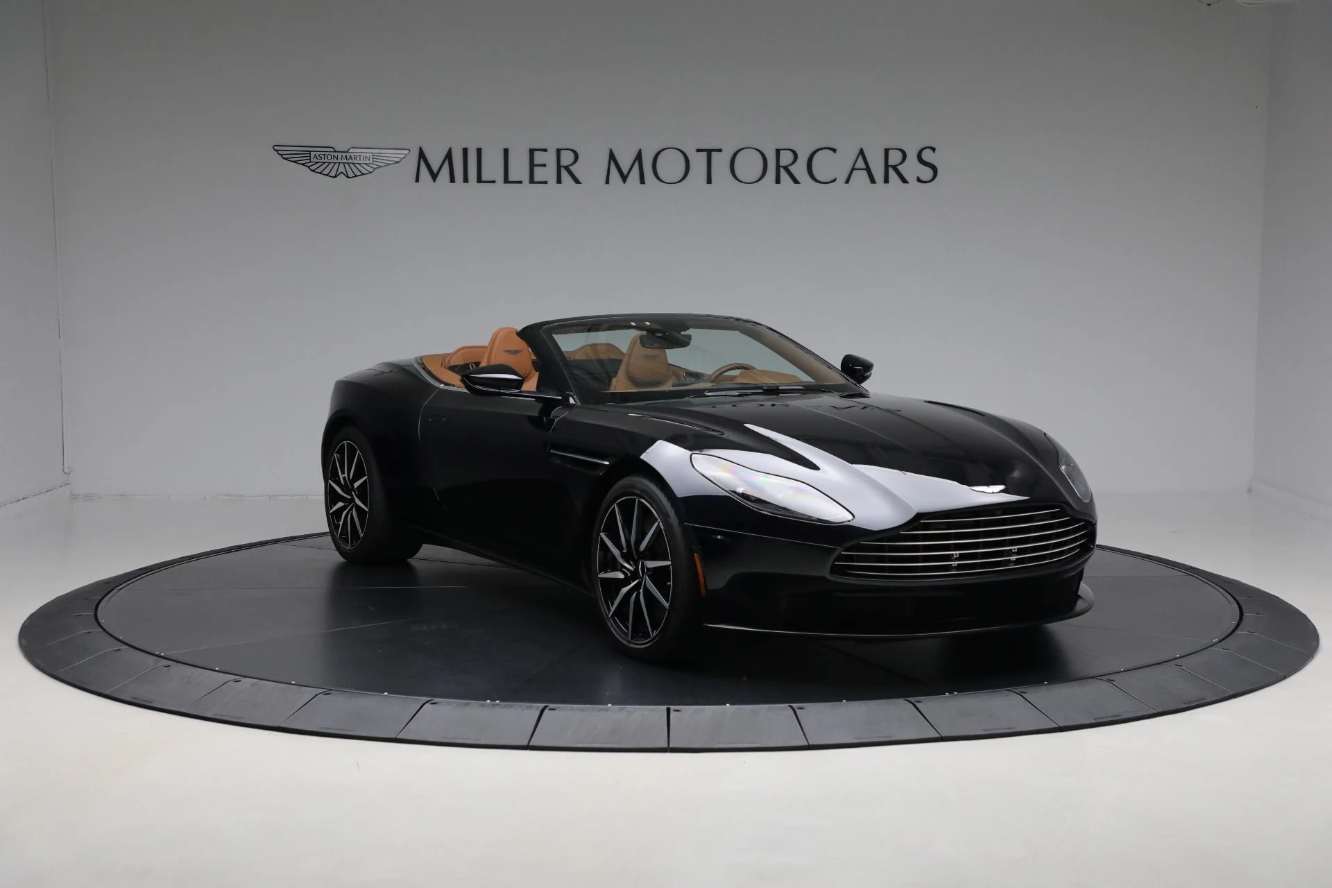 mph010_707968380_Used_2022_Aston_Martin_DB_11_Volante_08b5214b2f