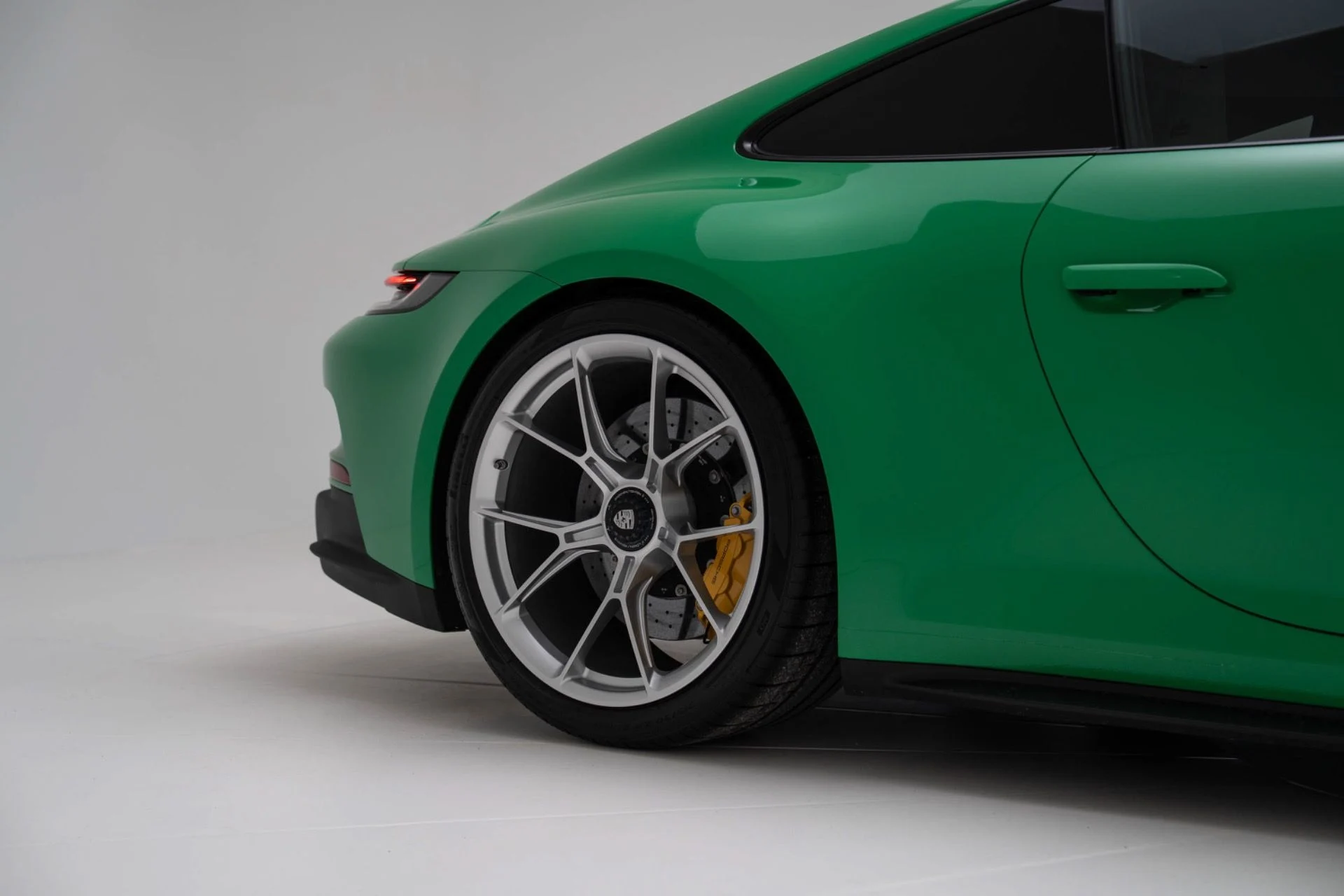 mph010_708400720_Used_2022_Porsche_911_GT_3_Touring_1775584406_950c6e0476