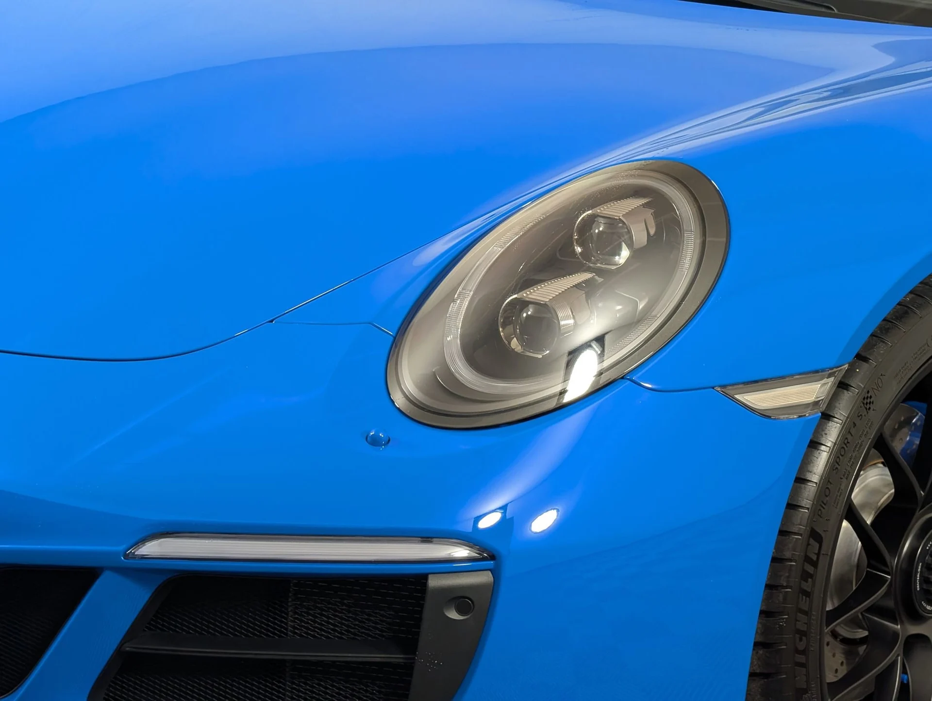 mph010_715775391_c8fe5e06d6bd90f4202445e415cf82e3x_454ceddf15