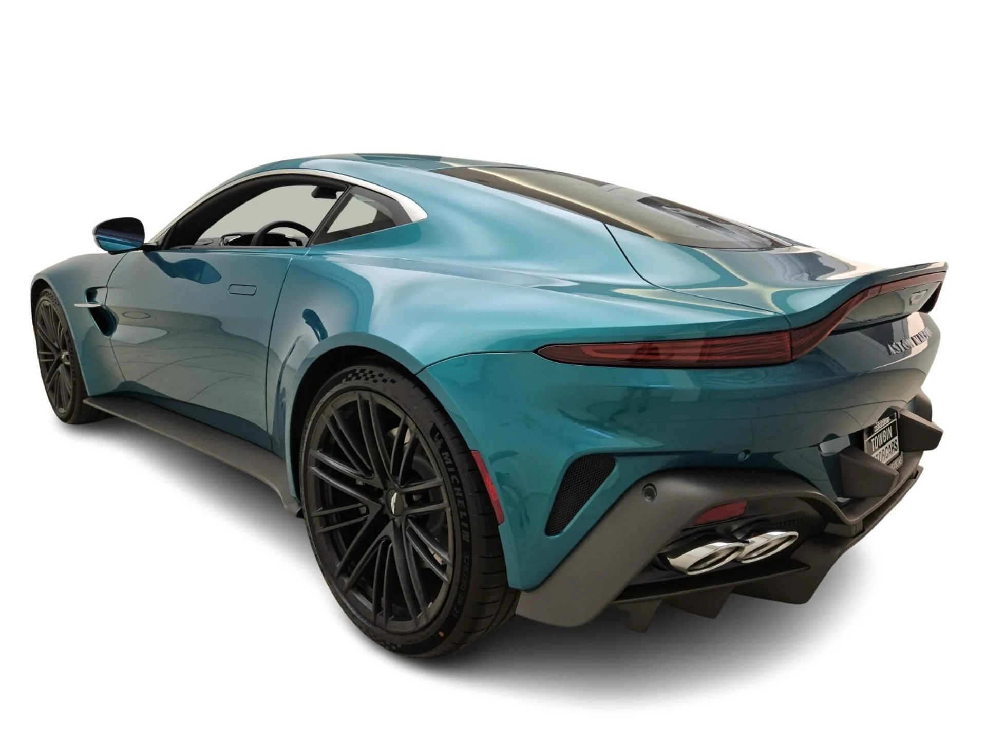 mph010_716544749_New_2025_Aston_Martin_Vantage_1753161765_d7172a1468