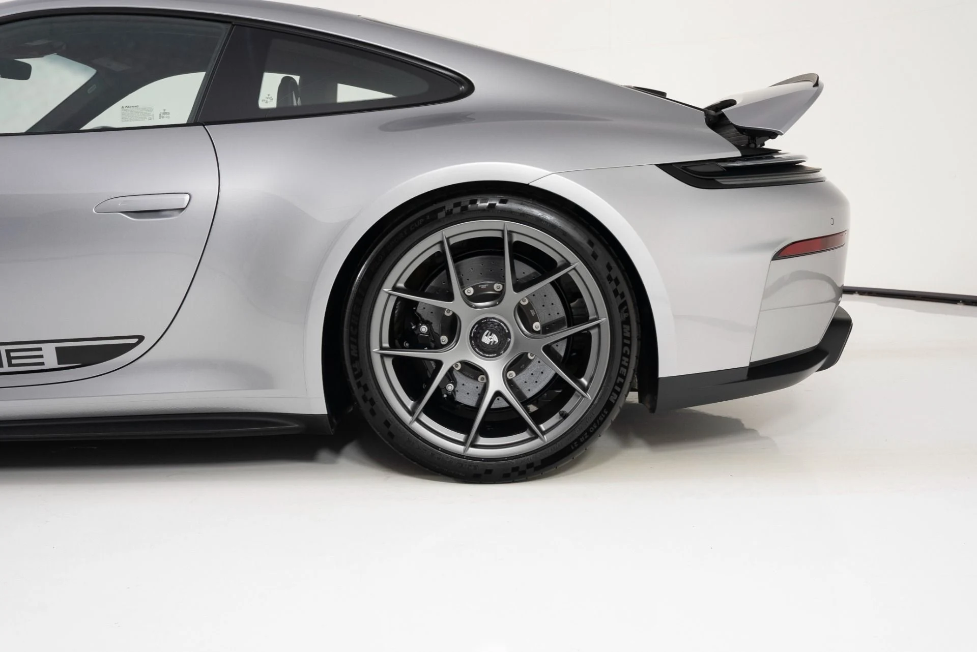 mph010_72033239_Used_2025_Porsche_911_GT_3_1754676176_9aceba73e6