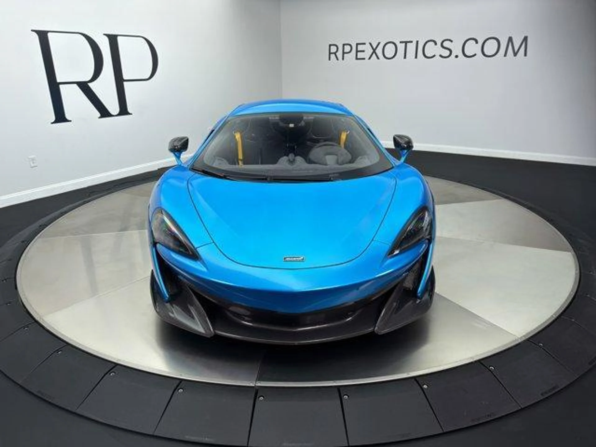 mph010_722195159_s_Ykkcq2c_com_G_c_Q_Jxj9_M7_H32_Zc_de4eee8e70
