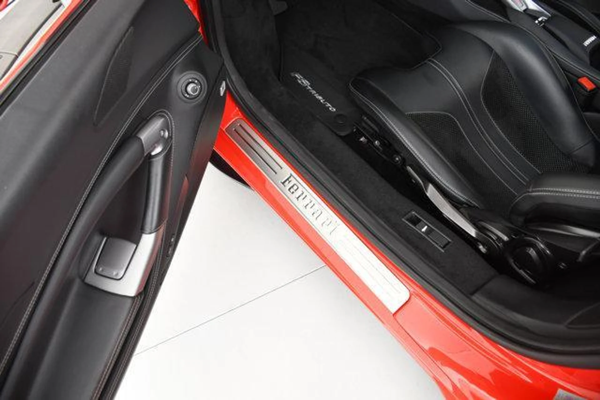 mph010_72271312_2gq_Zp83ldo_GW_Ou77x_q9_UW_Zt_HQ_0fc3d9034e