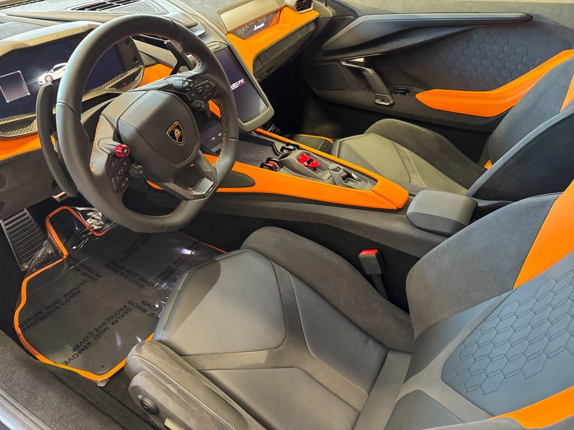 mph010_723680674_New_2025_Lamborghini_Revuelto_Base_1756563336_6a7acae14c