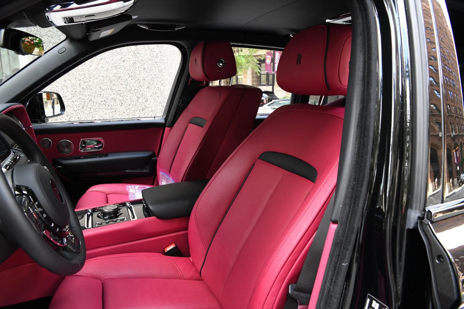 mph010_723949389_10854_p12_l_2bb0ef4d25