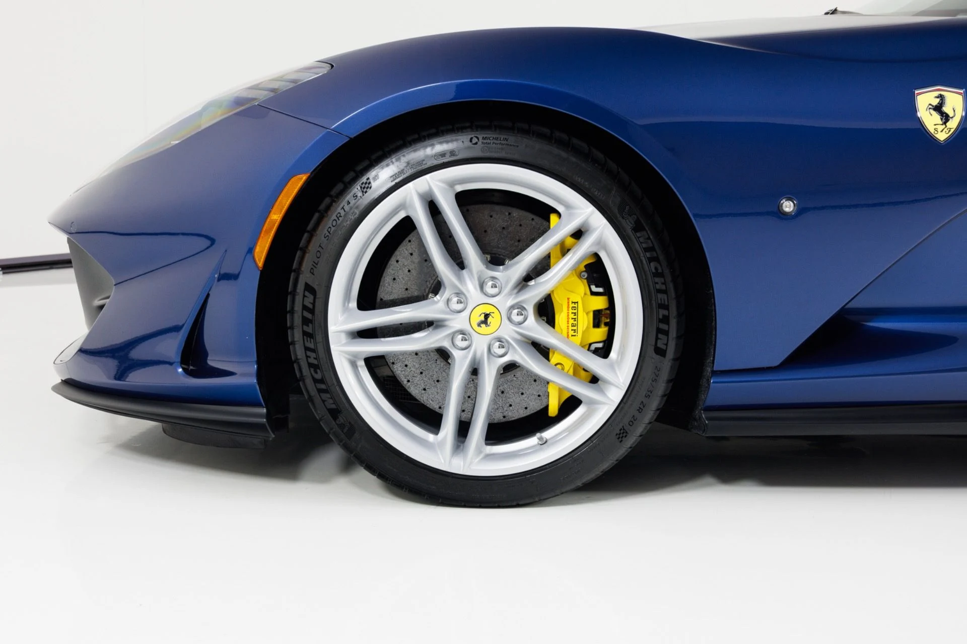 mph010_729648424_Used_2021_Ferrari_812_GTS_1786404007_d697f5a4e5