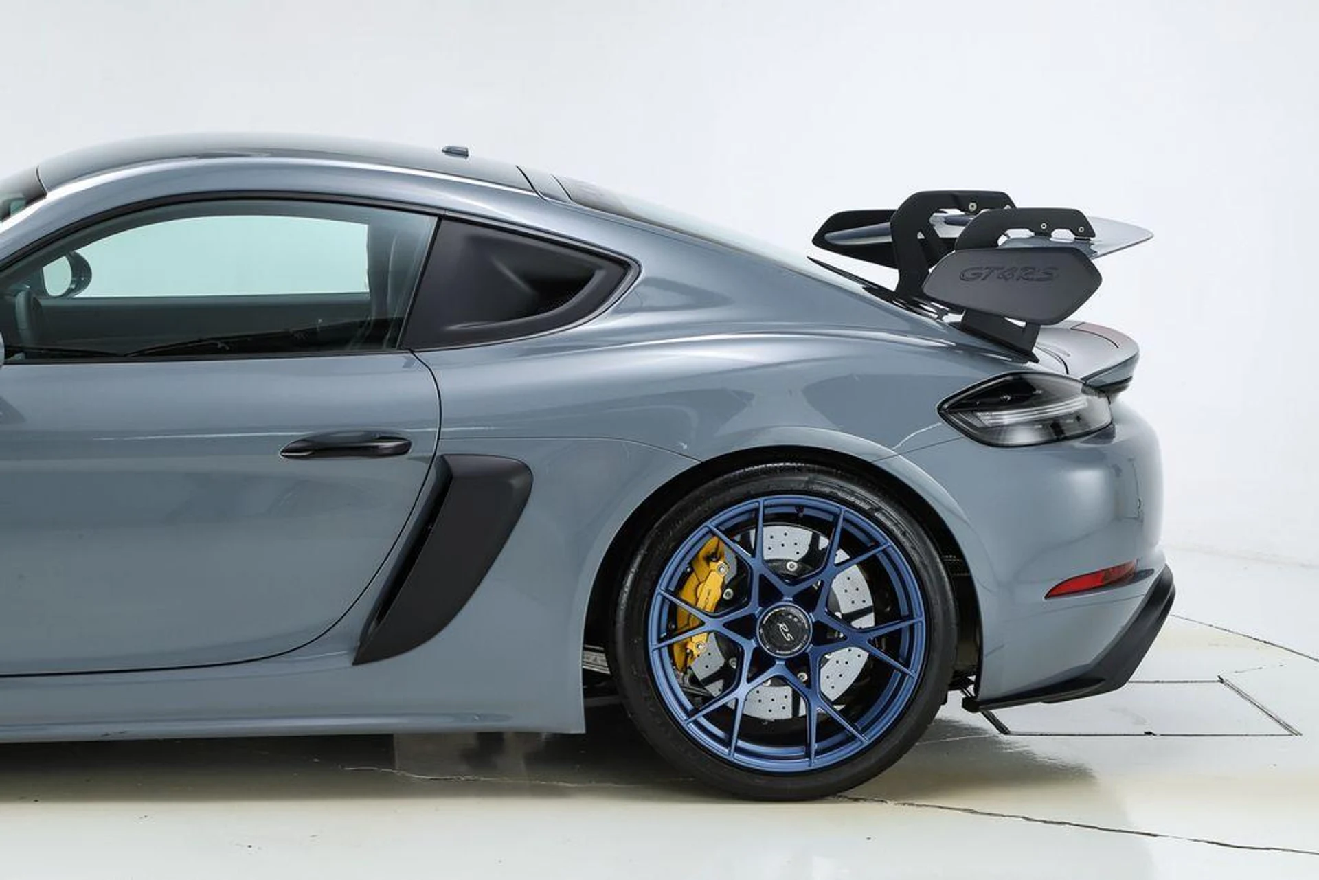 mph010_734693160_y_Zl_YK_Sgmv_Ss_Wk1sa_Sc02b9ejtus_4cdb133d55