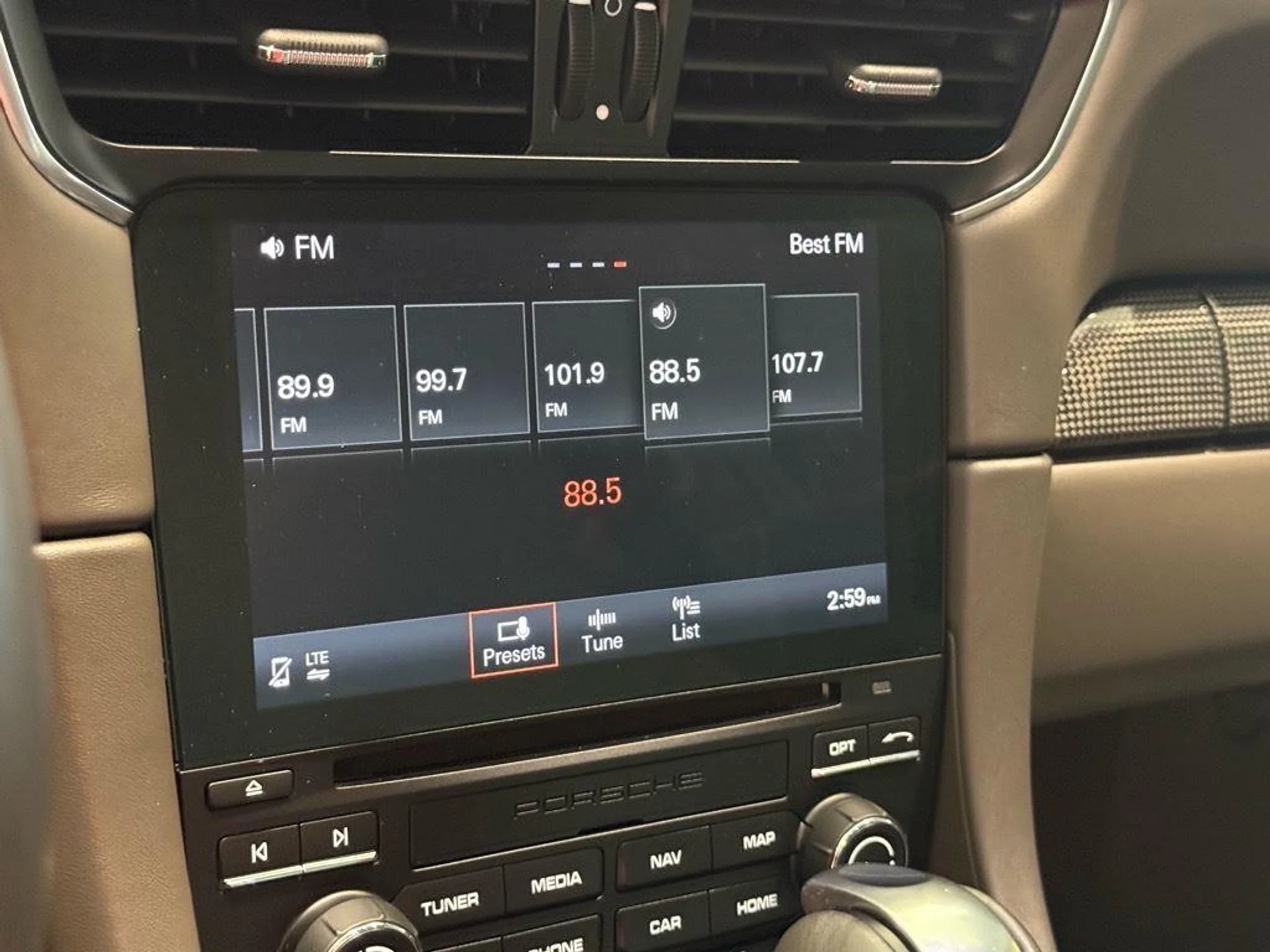 mph010_742899401_4bc707b29f35b909a52b0a576674ec17_72c3f31905