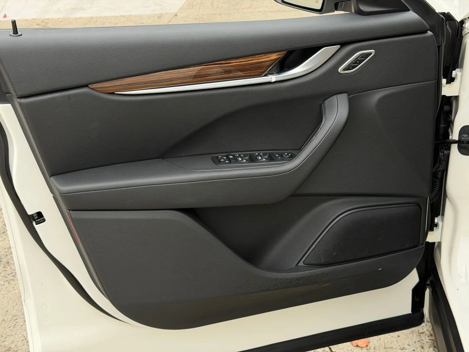 mph010_744436748_f3617094257d48aba839b873a387382e_e7ee25d106