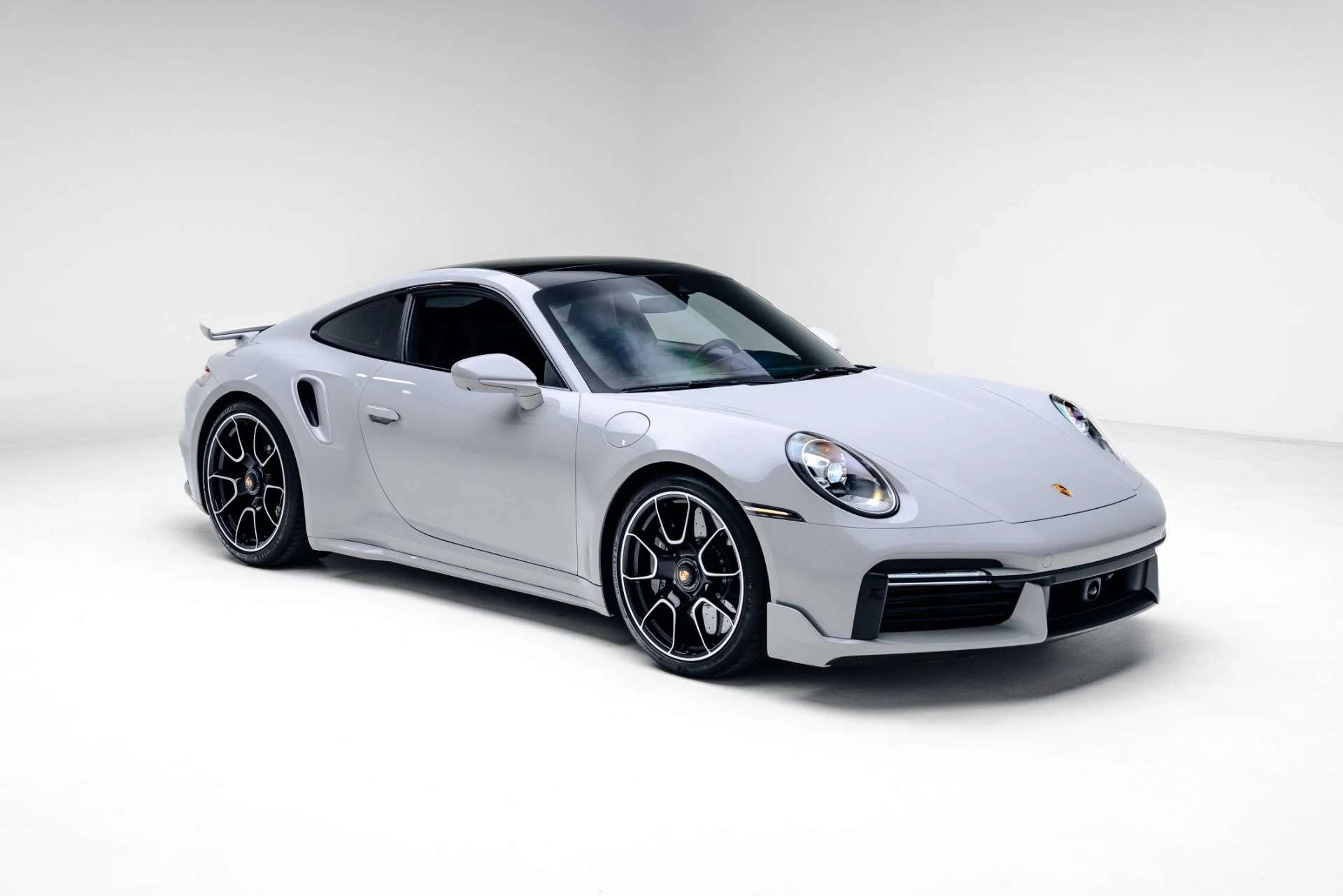 mph010_745674346_Used_2022_Porsche_911_Turbo_S_1774378410_0597ed72fd