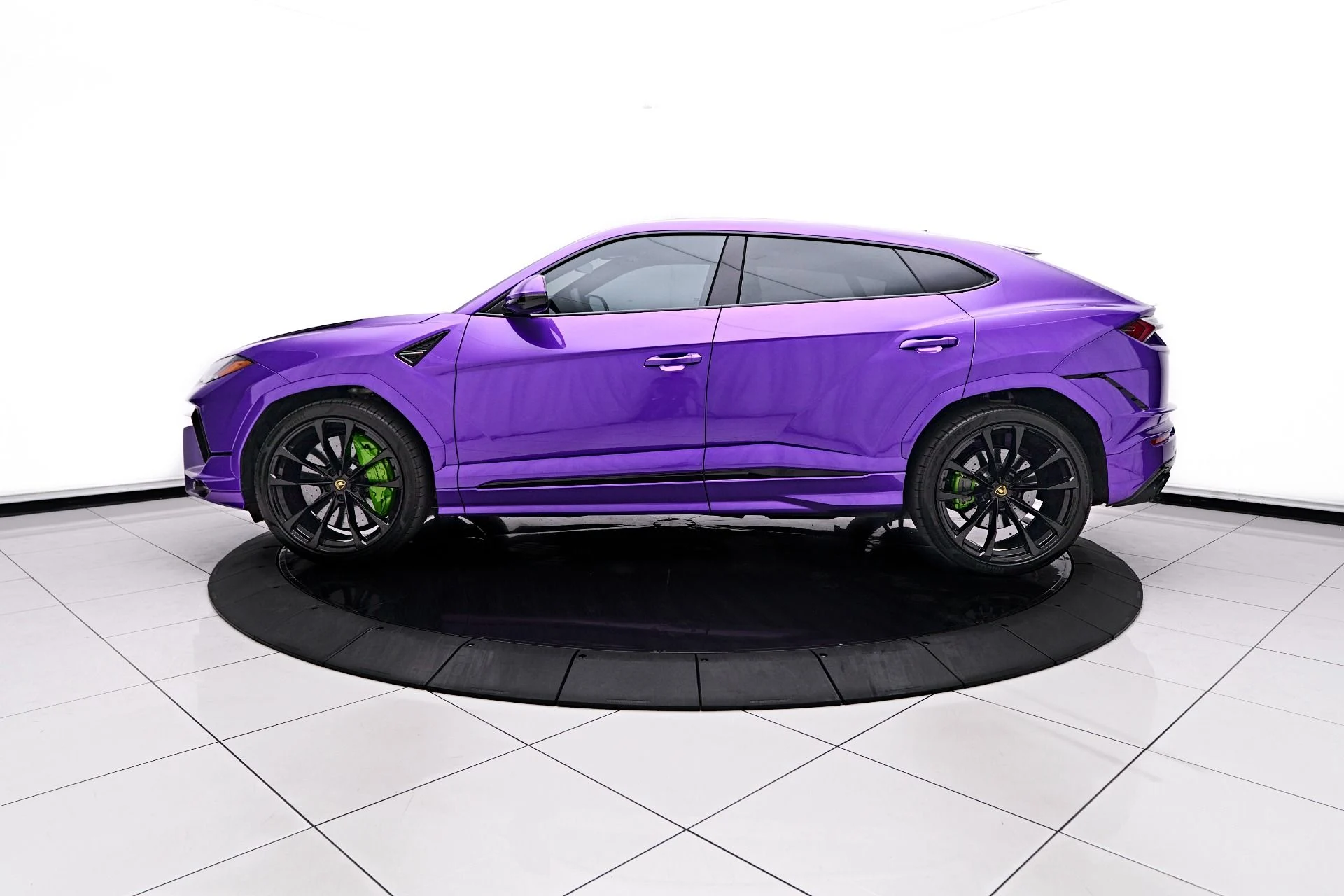 mph010_745688127_Used_2024_Lamborghini_Urus_S_1753236168_a035b1ac21