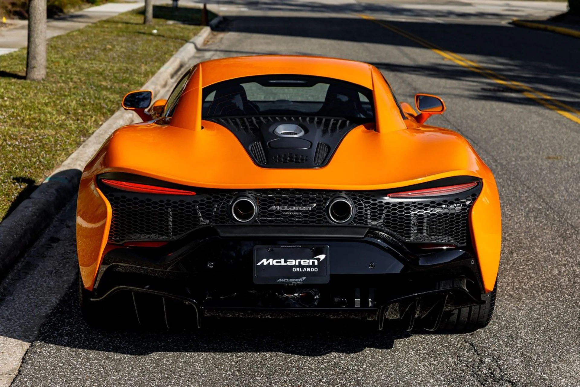 mph010_747182446_617_p11_l_f0a3471fca