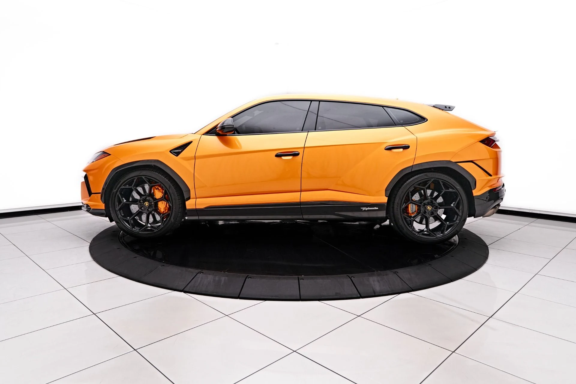 mph010_747447744_Used_2023_Lamborghini_Urus_Performante_1758074145_c85b017f4d
