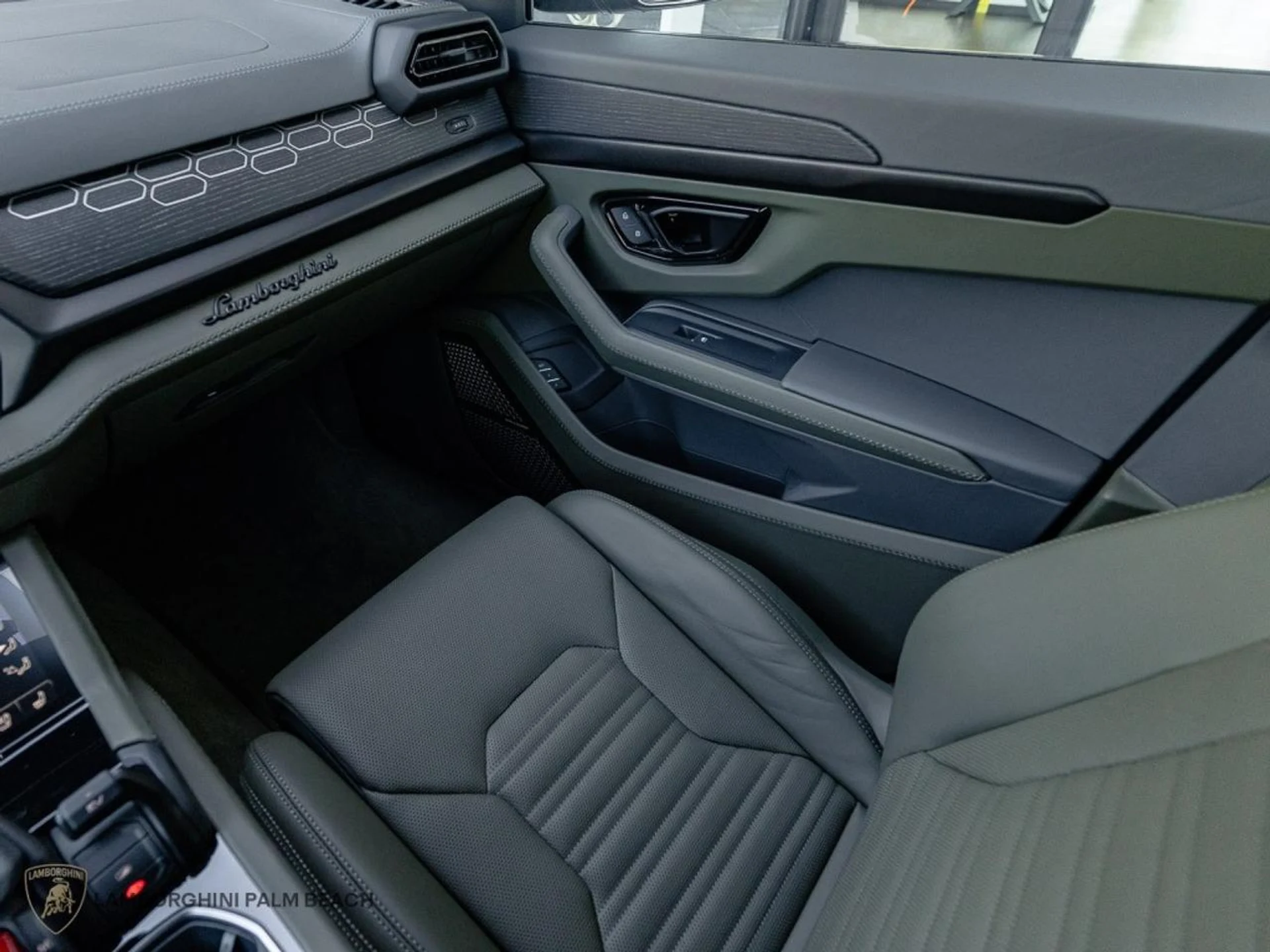 mph010_753693403_8212e8601eb4f86d8711206e20640bcb_809a4074a8