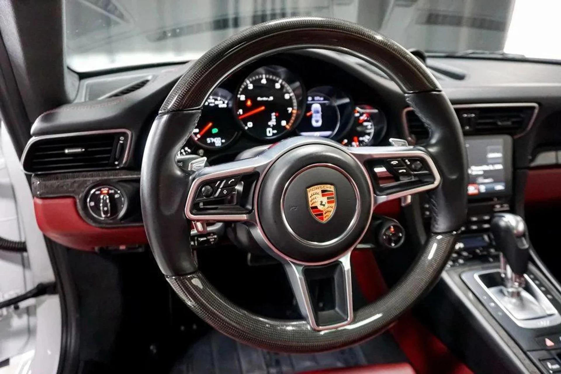 mph010_764211979_aeg1_Xo2qx0_Up9x_UBMY_6bv0m_Iw_48d6a8ca66