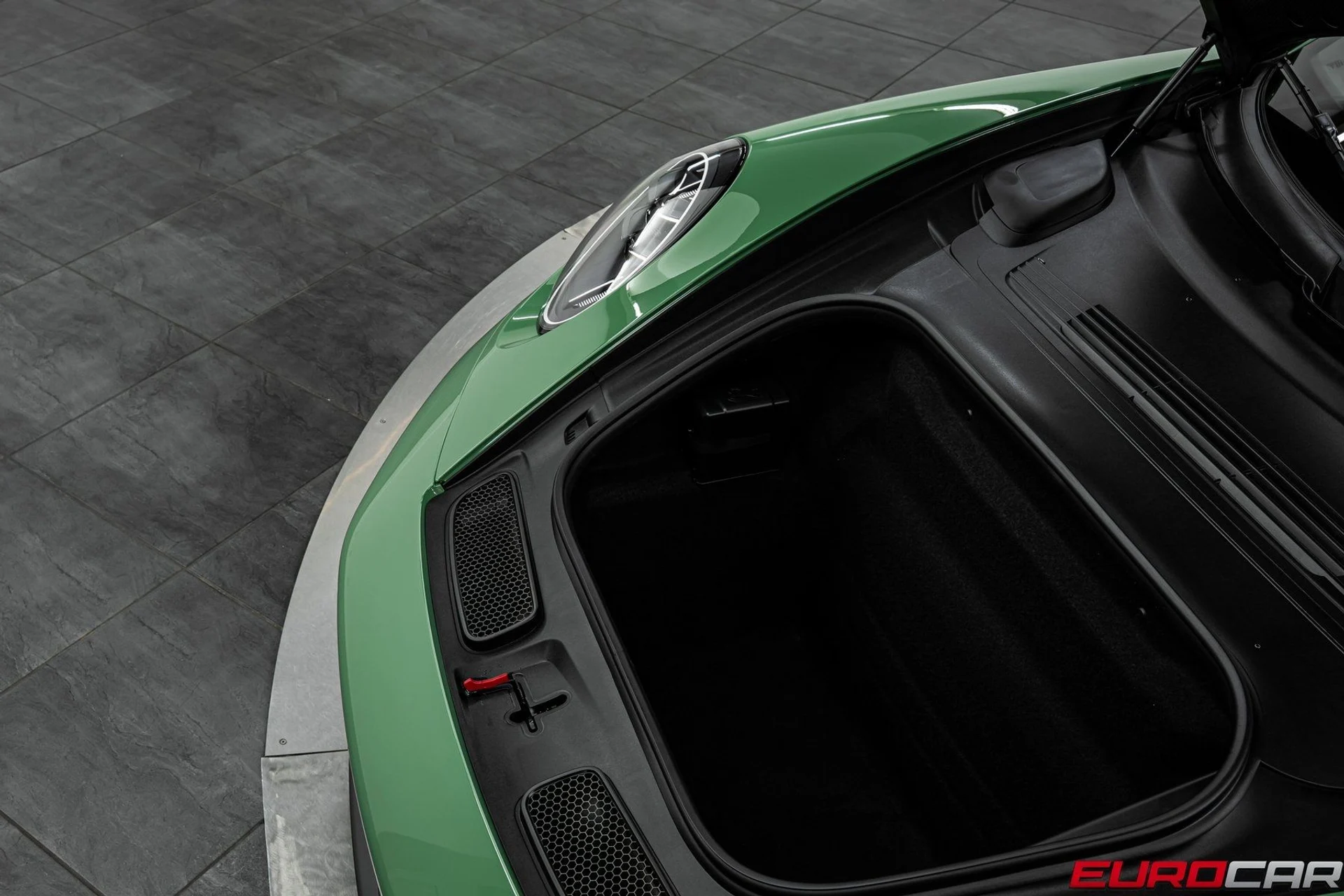 mph010_780247275_image_11_6802e4c6c3