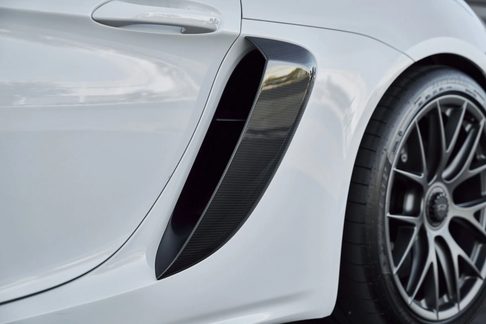 mph010_78966087_Used_2024_Porsche_718_Cayman_GT_4_RS_1766514137_2fb2b64037