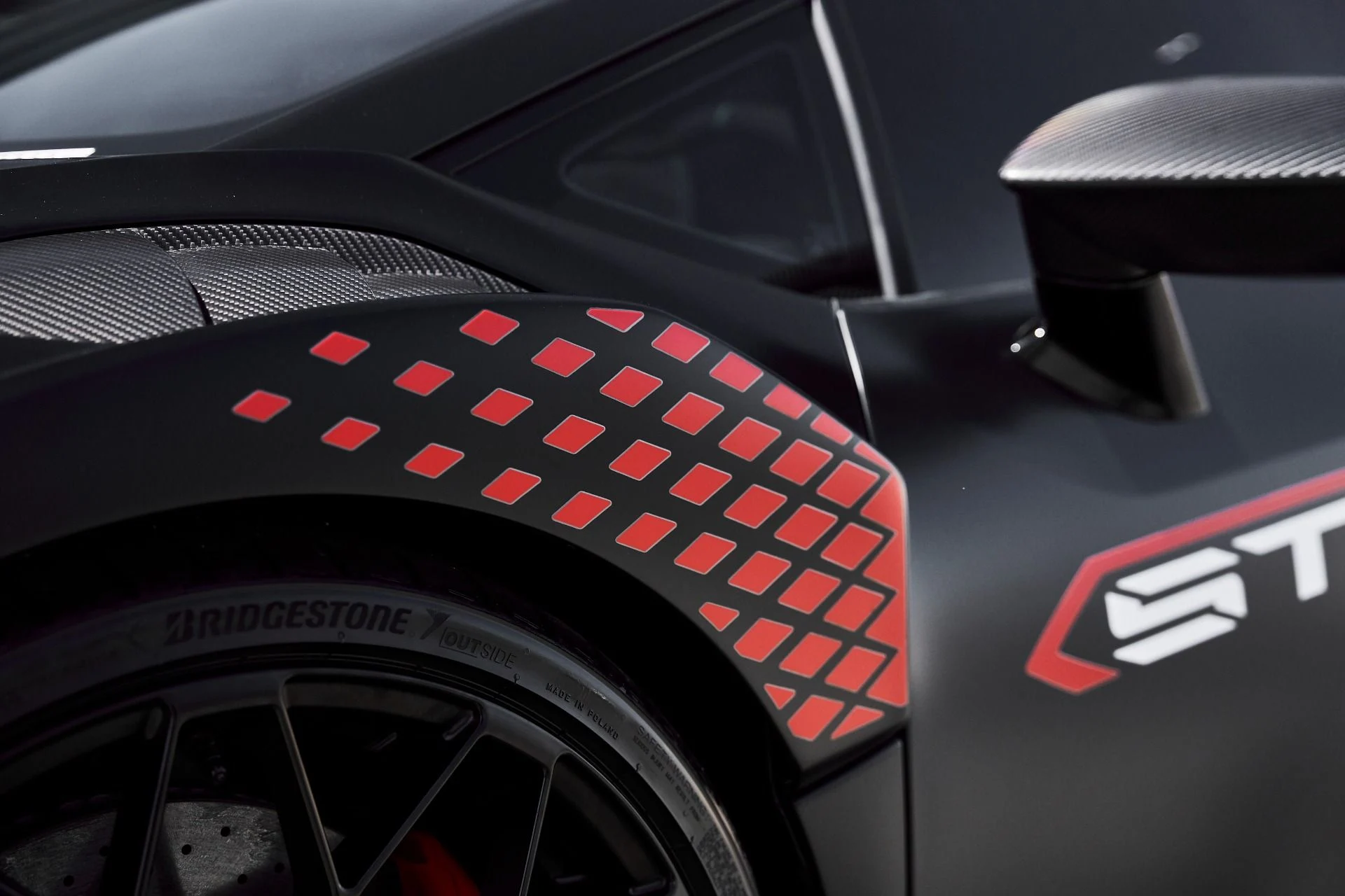 mph010_793548238_Used_2022_Lamborghini_Huracan_STO_Base_1774488335_cfd25d0df4