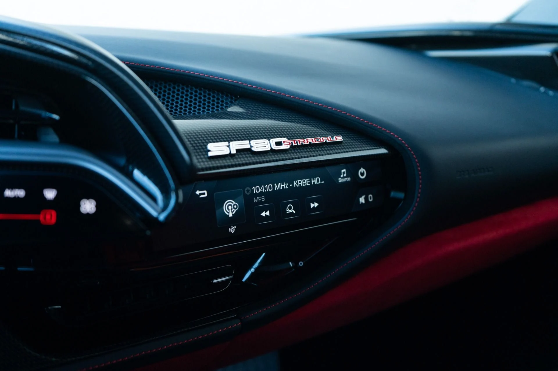 mph010_8077952_Used_2023_Ferrari_SF_90_Stradale_1764710816_840c58467d