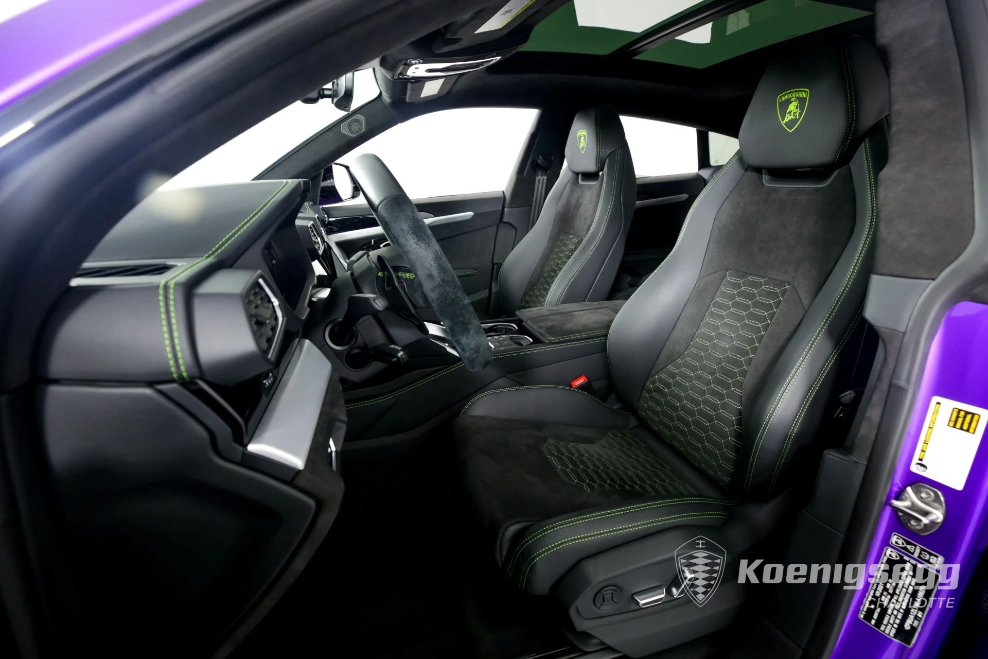 mph010_808968273_Used_2022_Lamborghini_Urus_1671738145_3c8f34b094