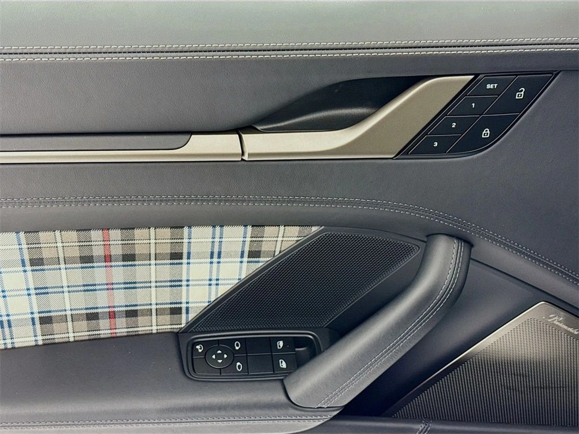 mph010_811196599_96143c79ce98fff744d7683c12c419d1x_96f735634b