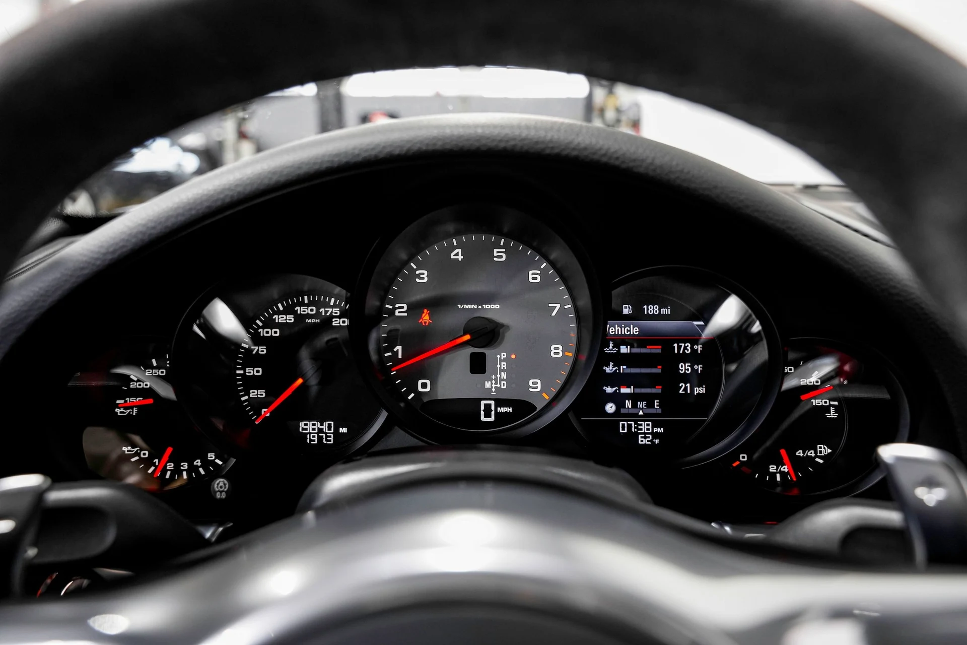 mph010_81900852_e1335e7d96f98a8fc27516beb32d8579x_a2509193ac