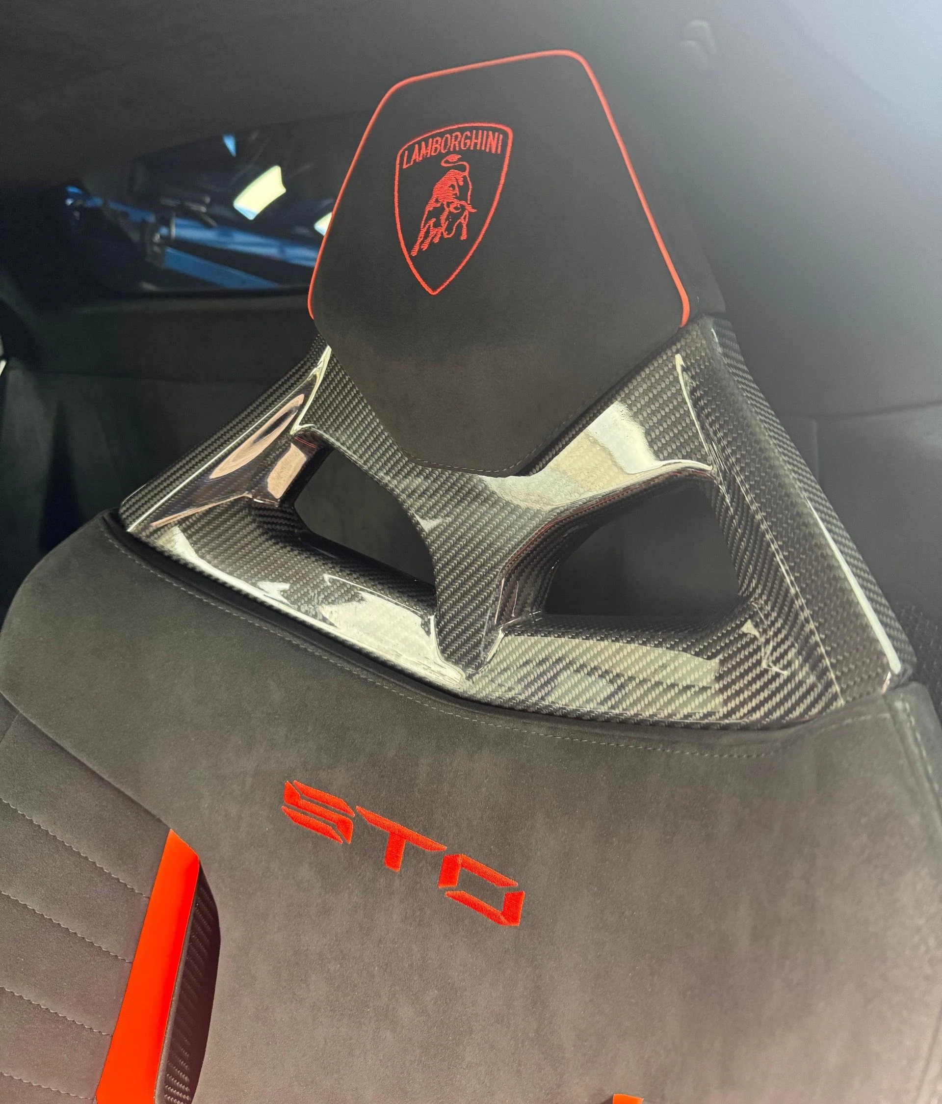 mph010_826449957_Used_2022_Lamborghini_Huracan_STO_1767636479_e3ee215a4f