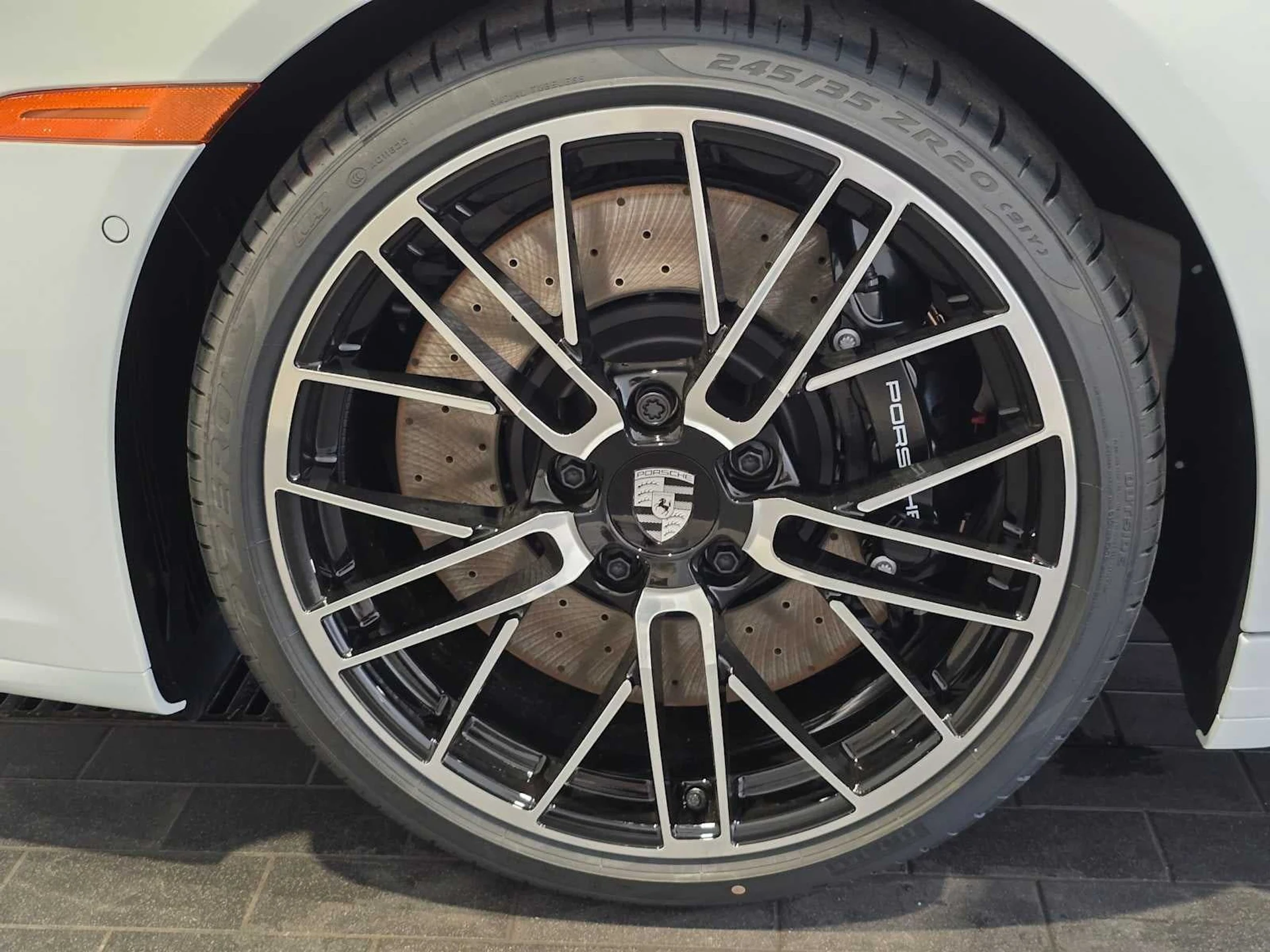 mph010_832983248_11_da9e26c5a4