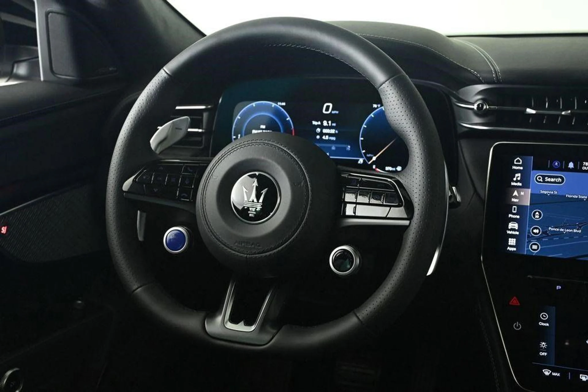 mph010_835528222_new_2025_maserati_grecale_awd_11350_22975645_10_1024_b8d73e2abd