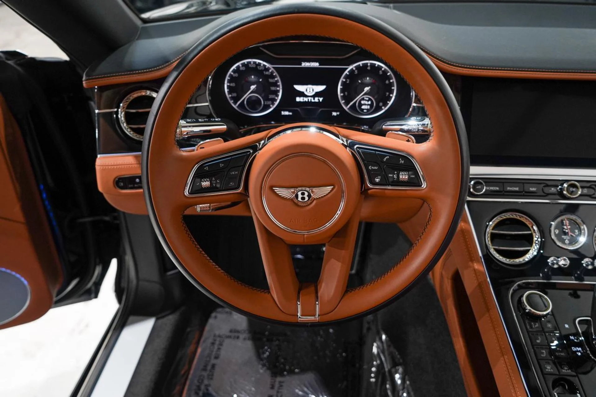 mph010_836197457_a1ff94564a249cc1a2e4a5e459719339_e24ee67450