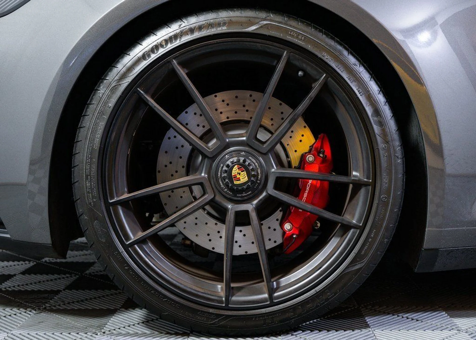 mph010_837466575_55ab7d6a6063160d4490356162d9087b_5c38f6b74b