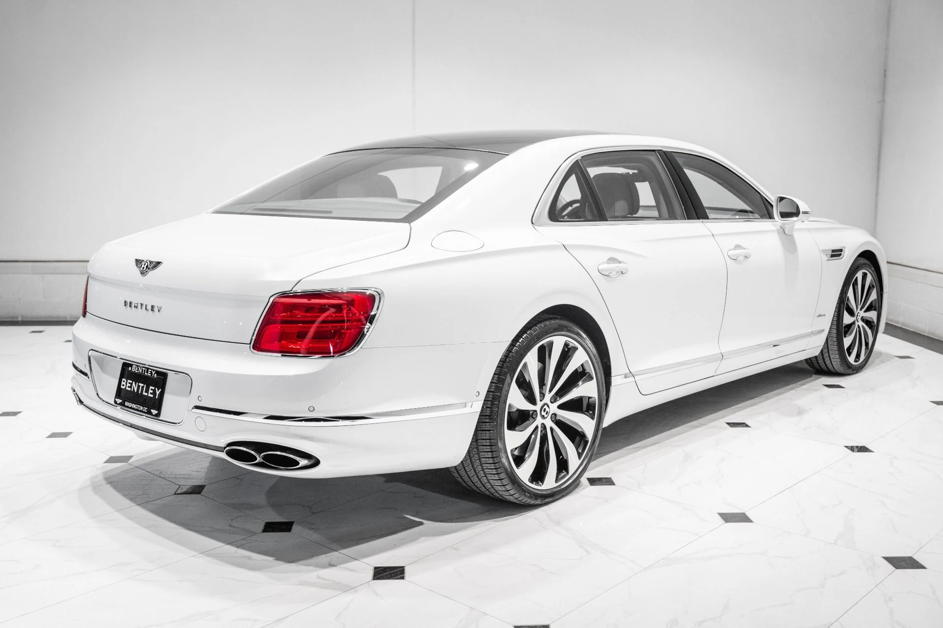 mph010_83892280_Used_2023_Bentley_Flying_Spur_1772469545_d9e3246ec9