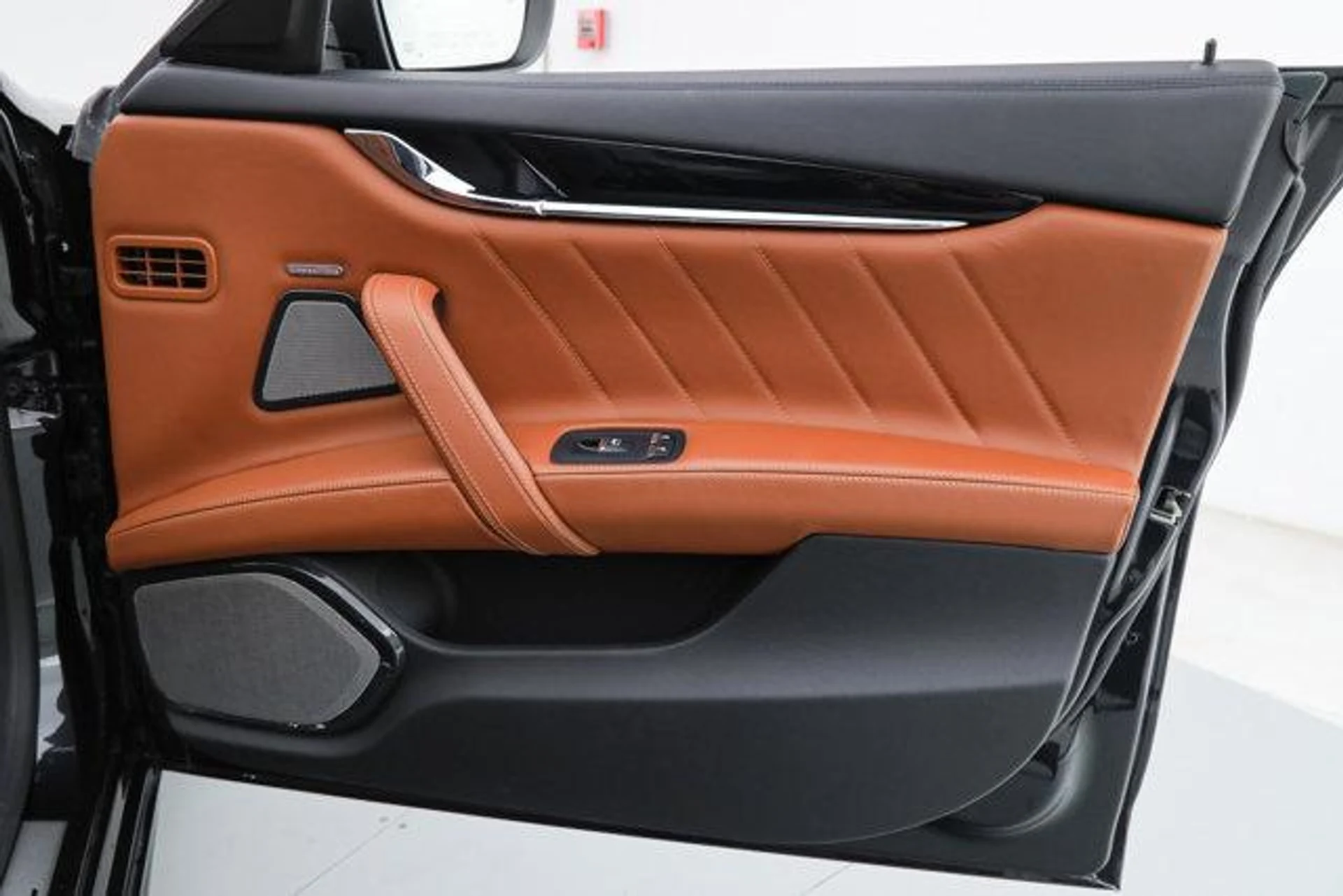 mph010_839627950_gw9yj_XQ_Ms_Dd_NM_3ys_Z4_Jss_Ezum_M0_72e863a2aa