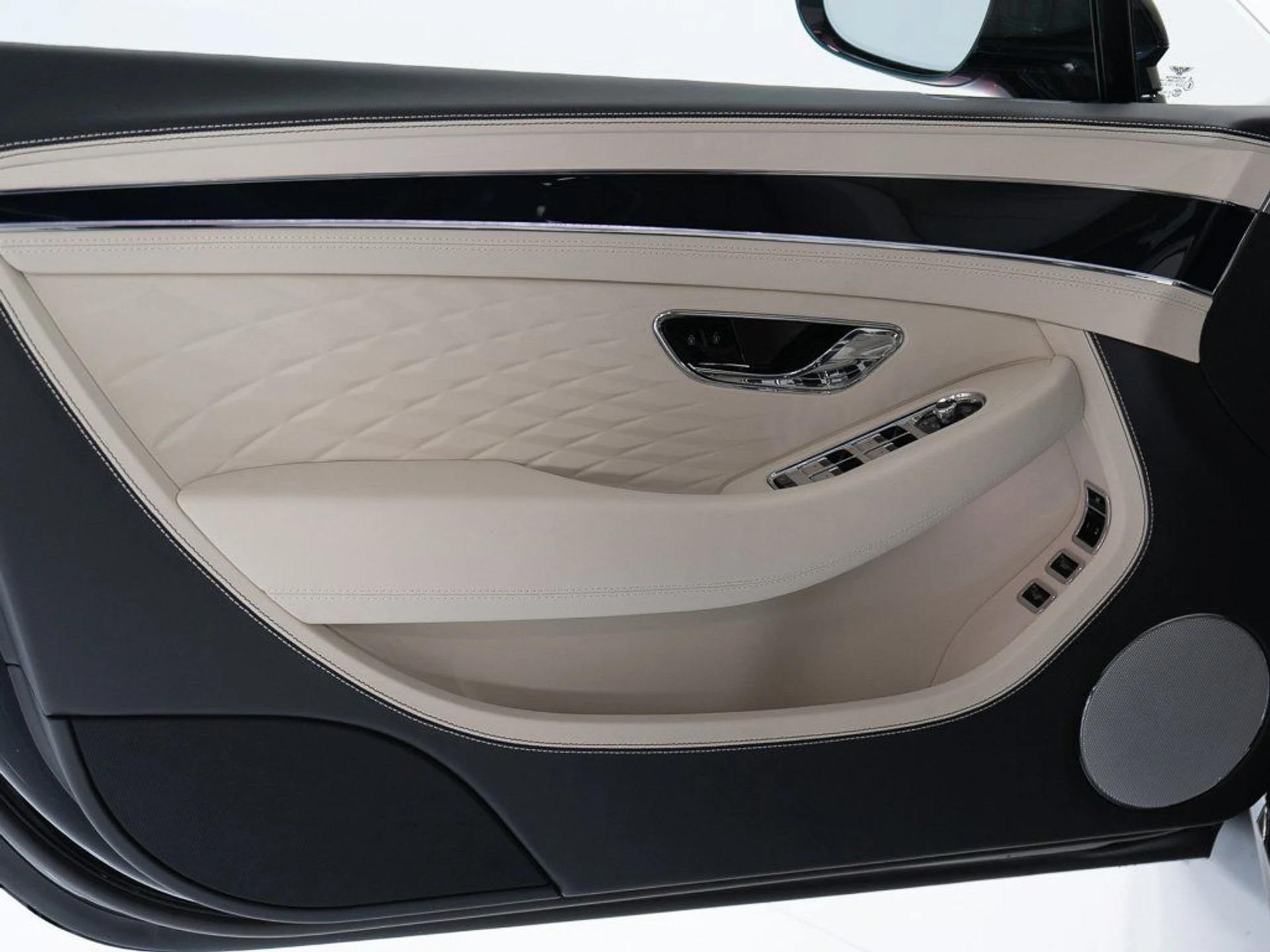 mph010_843056278_a1b71d171ca3e1a700836e68a5d62b4c_61077a70fd