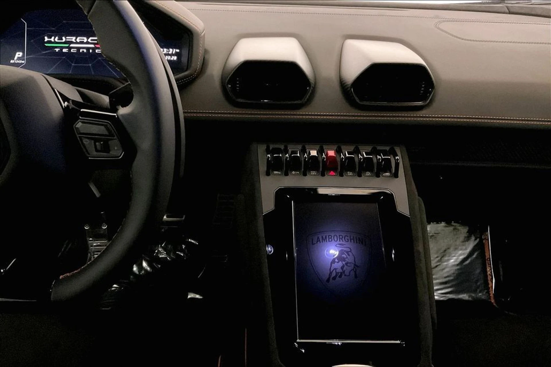 mph010_851439269_764f7b82522fb1316a87da7cb9c74293x_4062367248