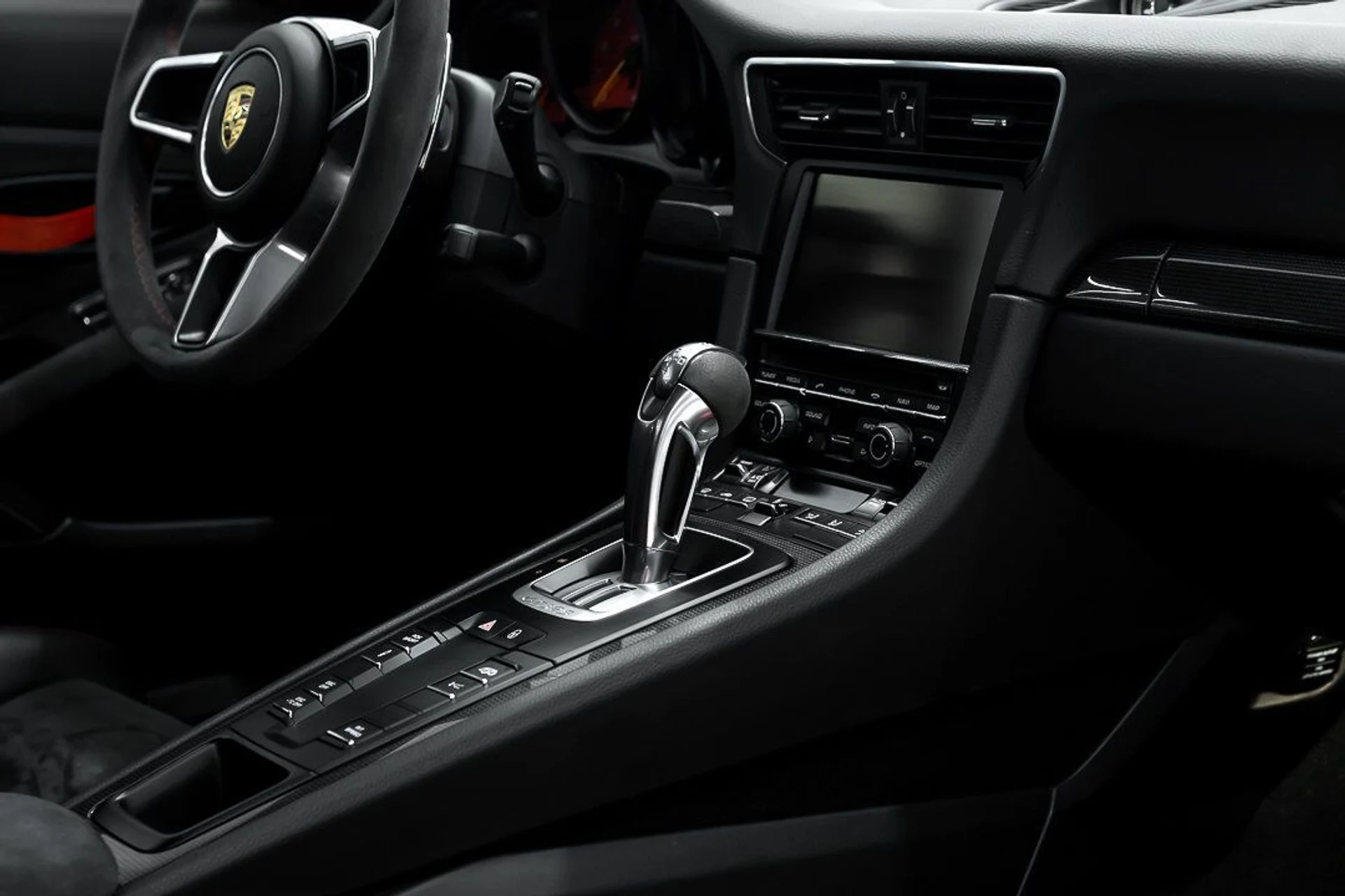 mph010_851526917_porsche_911_2016_jpg_v_1754355020_59b18fe086