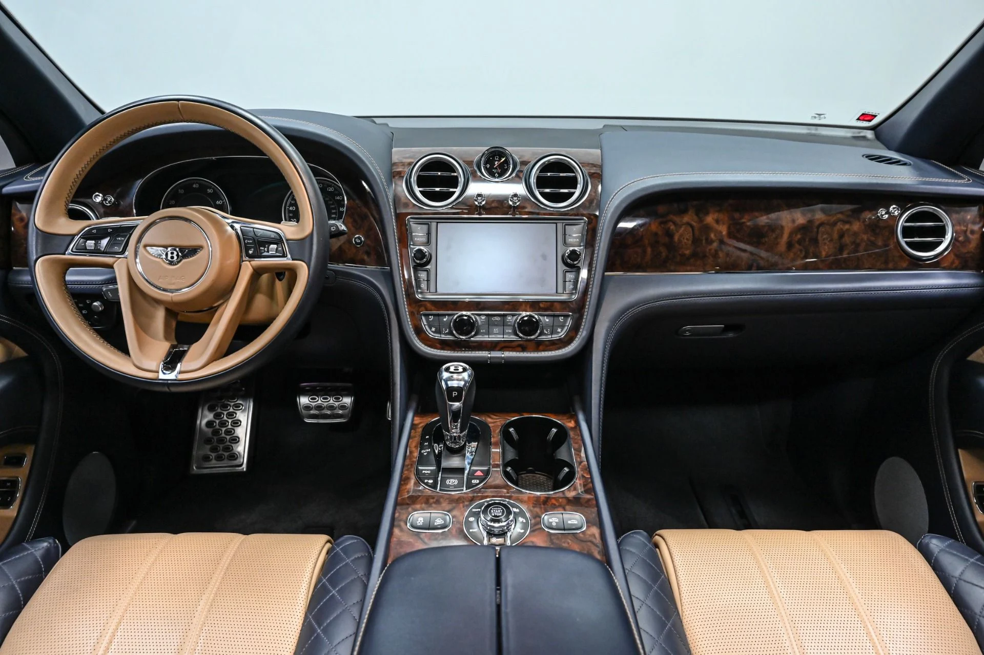mph010_854155289_Used_2018_Bentley_Bentayga_W12_1749249665_f86cae7dfa