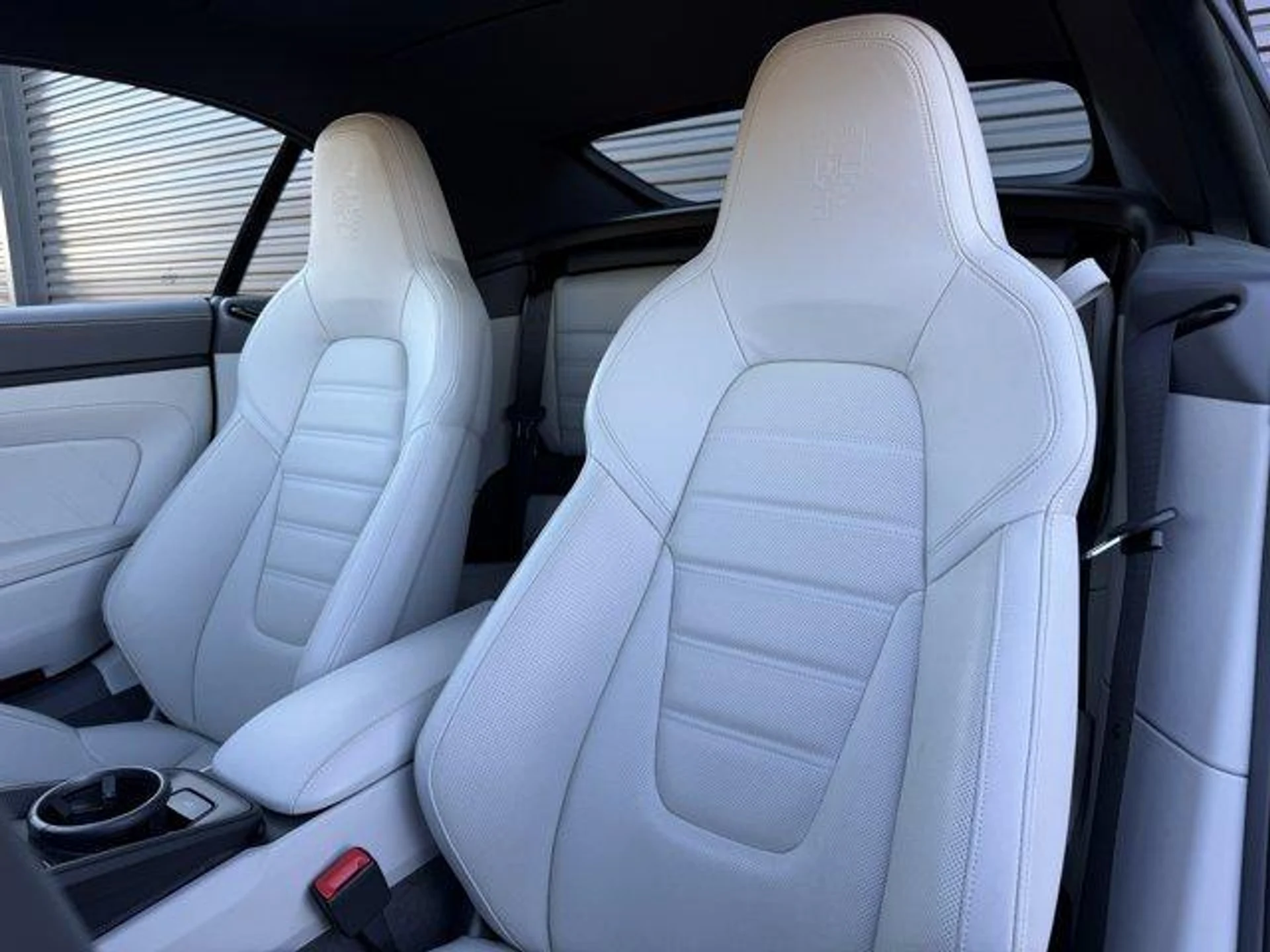 mph010_854933766_B4_Z4_JPAOT_Xs_HG_Xry2uaw_IXEQ_o_U_5a0105924e