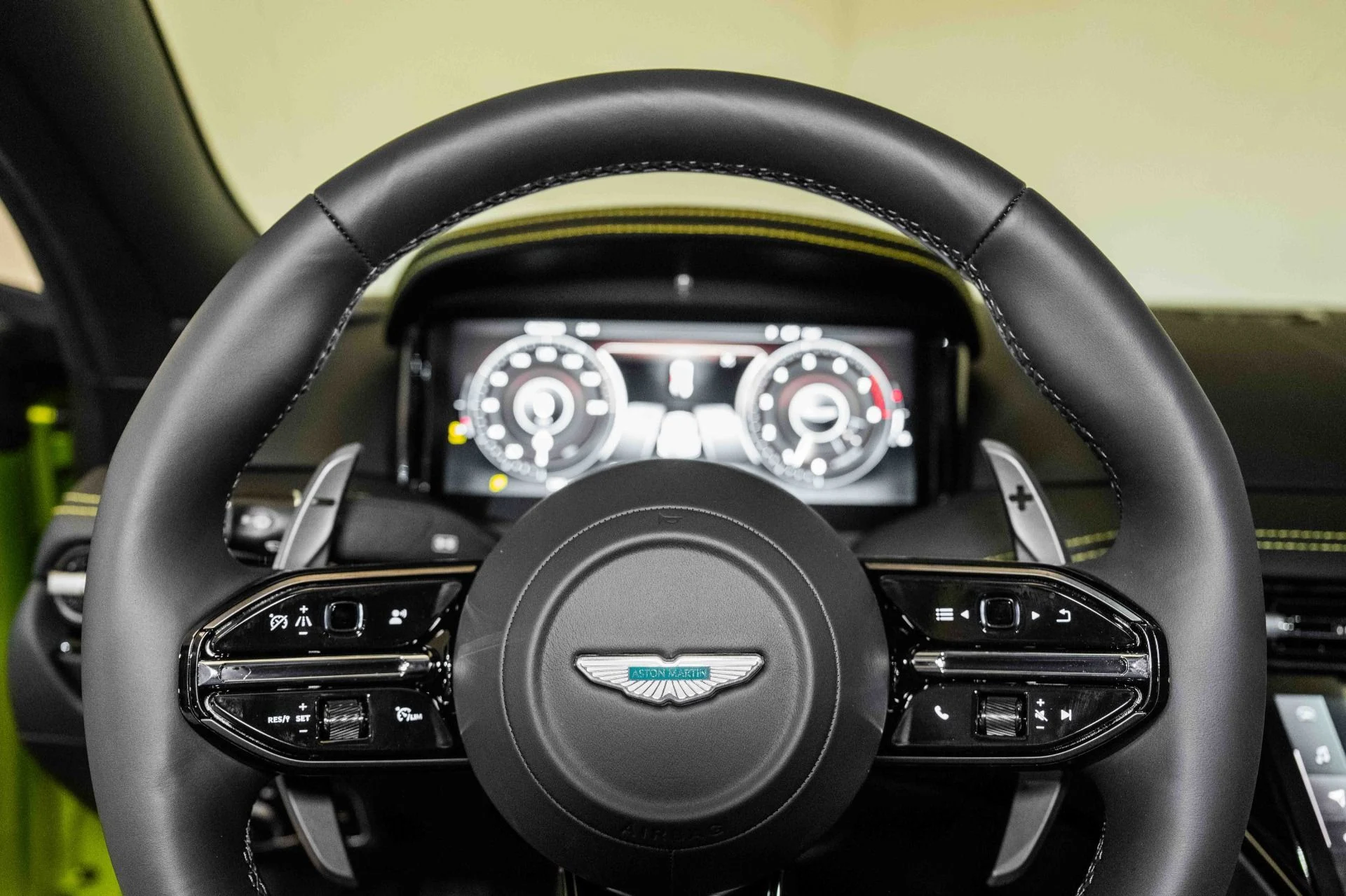 mph010_856033528_Used_2025_Aston_Martin_DB_12_Coupe_1724764184_473696e381