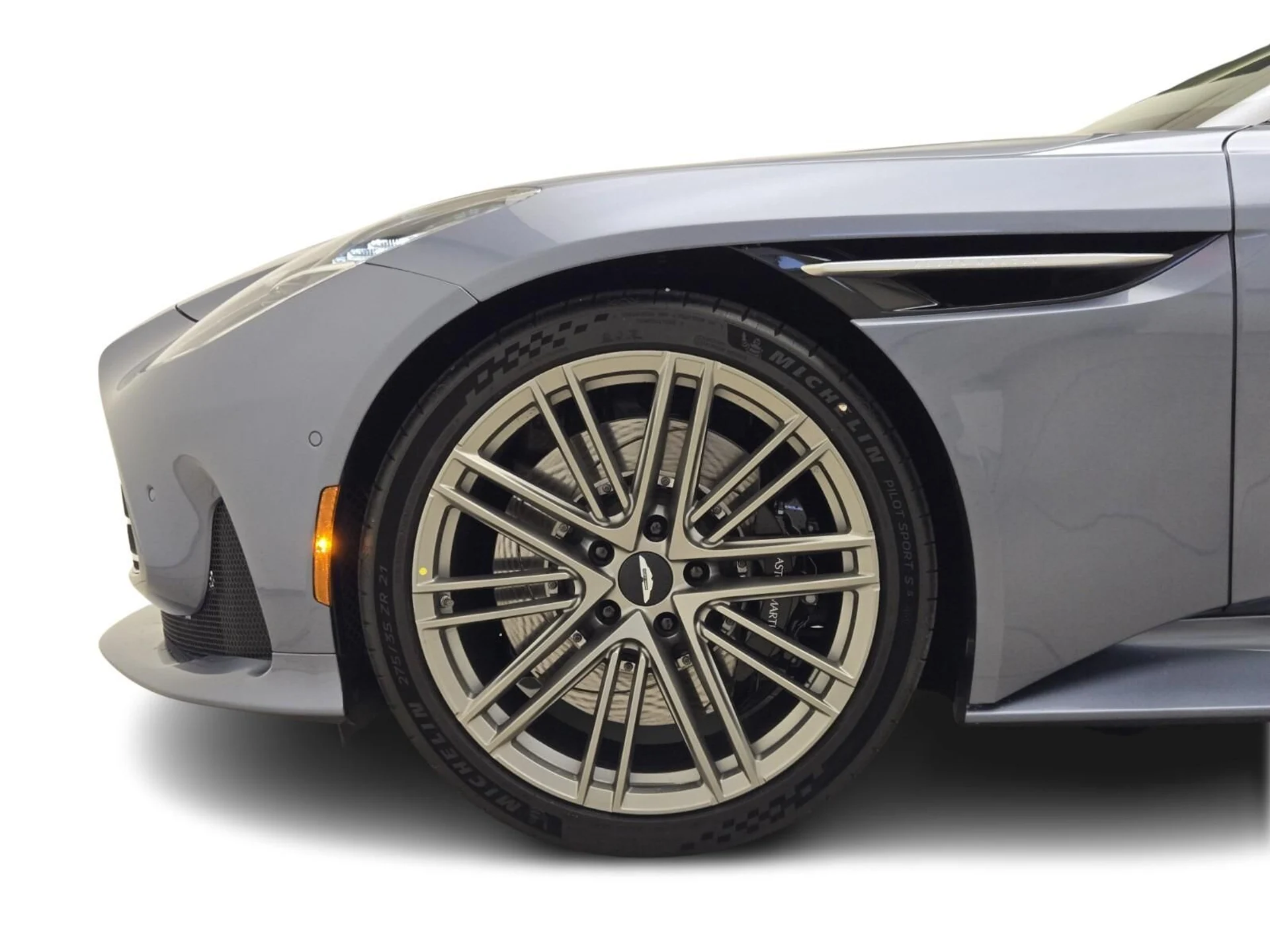 mph010_862478172_New_2026_Aston_Martin_DB_12_1768889912_e6a723603b