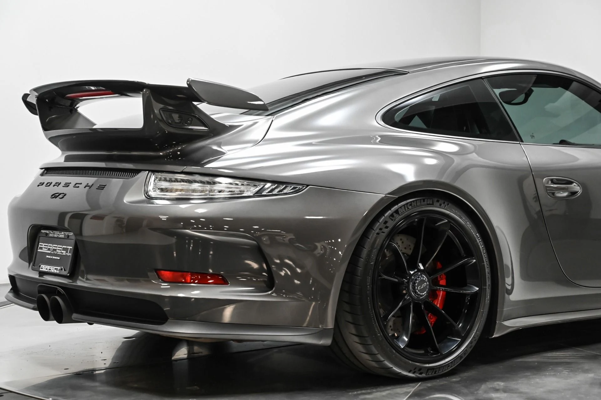 mph010_863493849_Used_2015_Porsche_911_GT_3_1749853889_e3be2bcb3b