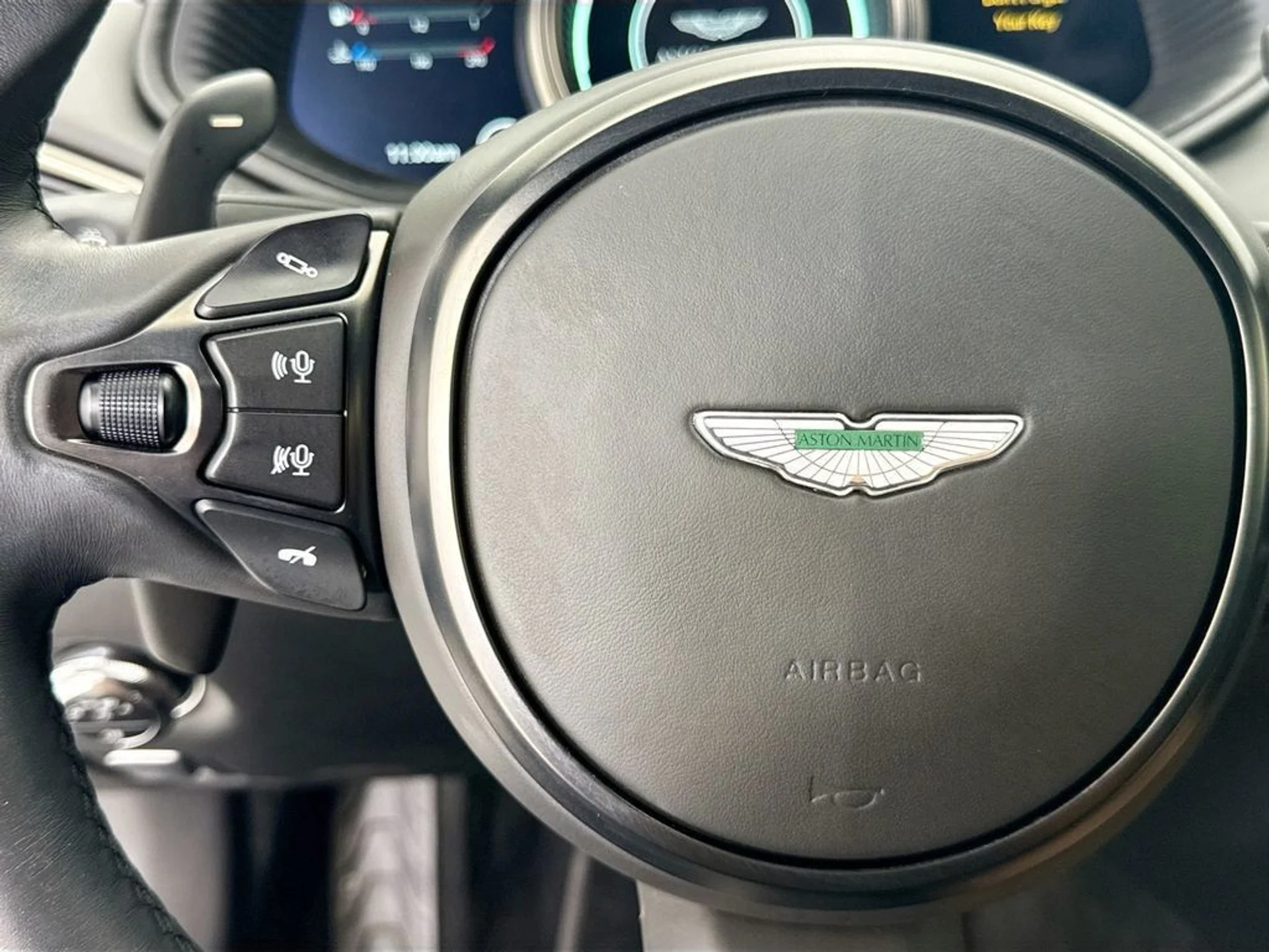 mph010_865523932_used_2018_aston_martin_db11_v12coupe_8119_23031858_11_1024_ca34346862