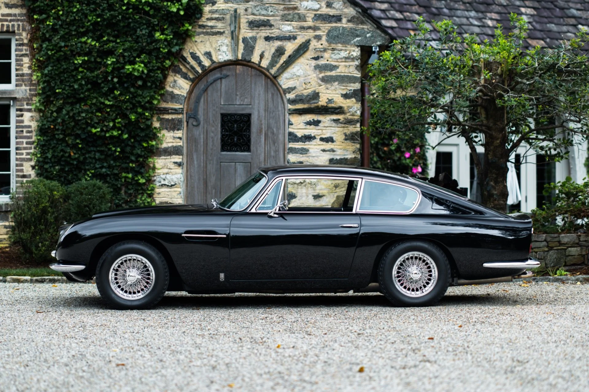 mph010_865764161_Used_1968_Aston_Martin_DB_6_1793123624_0c8dc24183