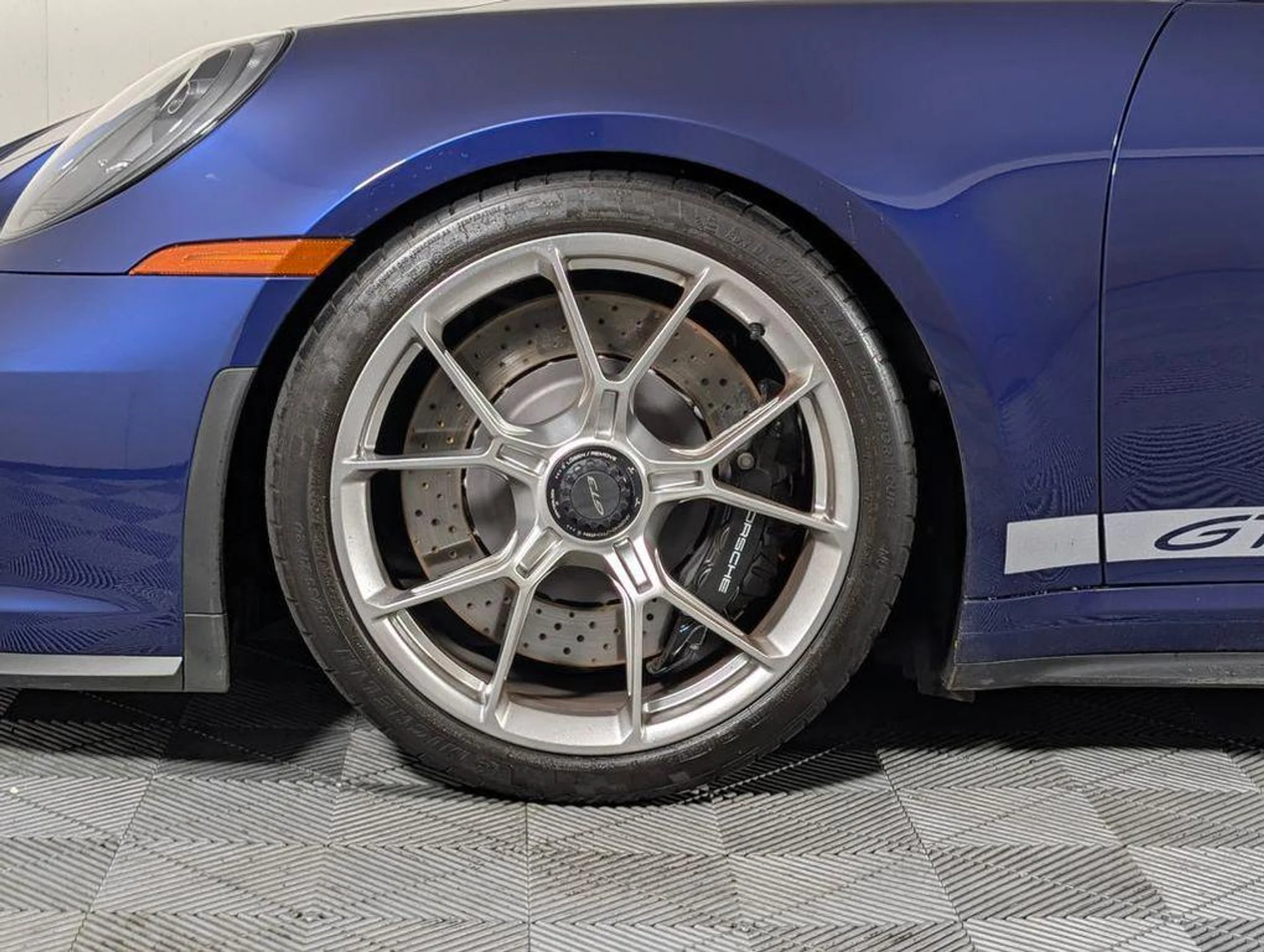 mph010_866605113_t_Ugp_N_7_T_Eu_Ux_VCA_Xc56g8_B7_Eqo_01b2143fbf
